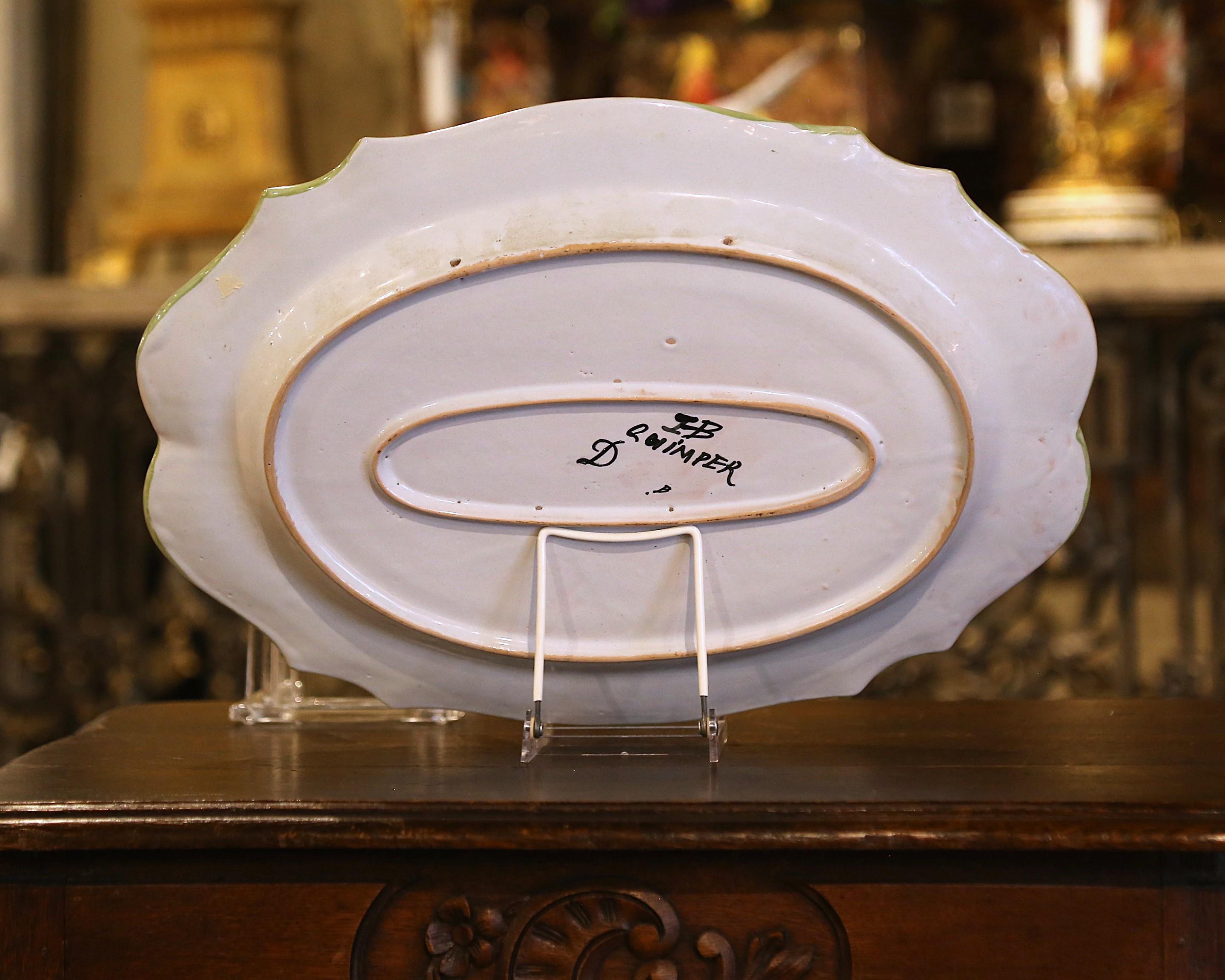 XIXe siècle Grand plateau de service en faïence peinte du 19ème siècle signé HB Quimper en vente