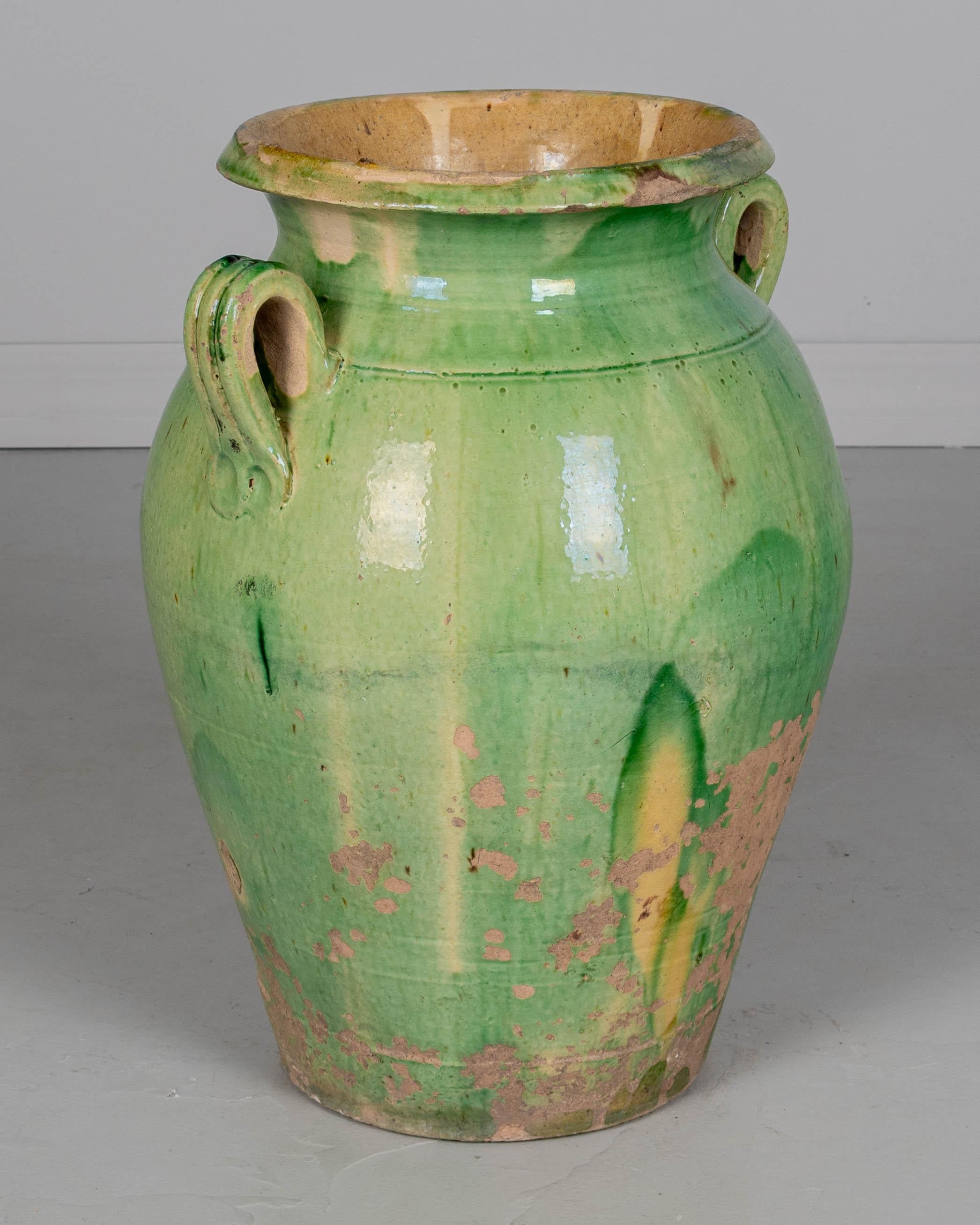 Großes französisches Keramikgefäß oder Vase aus dem 19. Jahrhundert im Angebot 3
