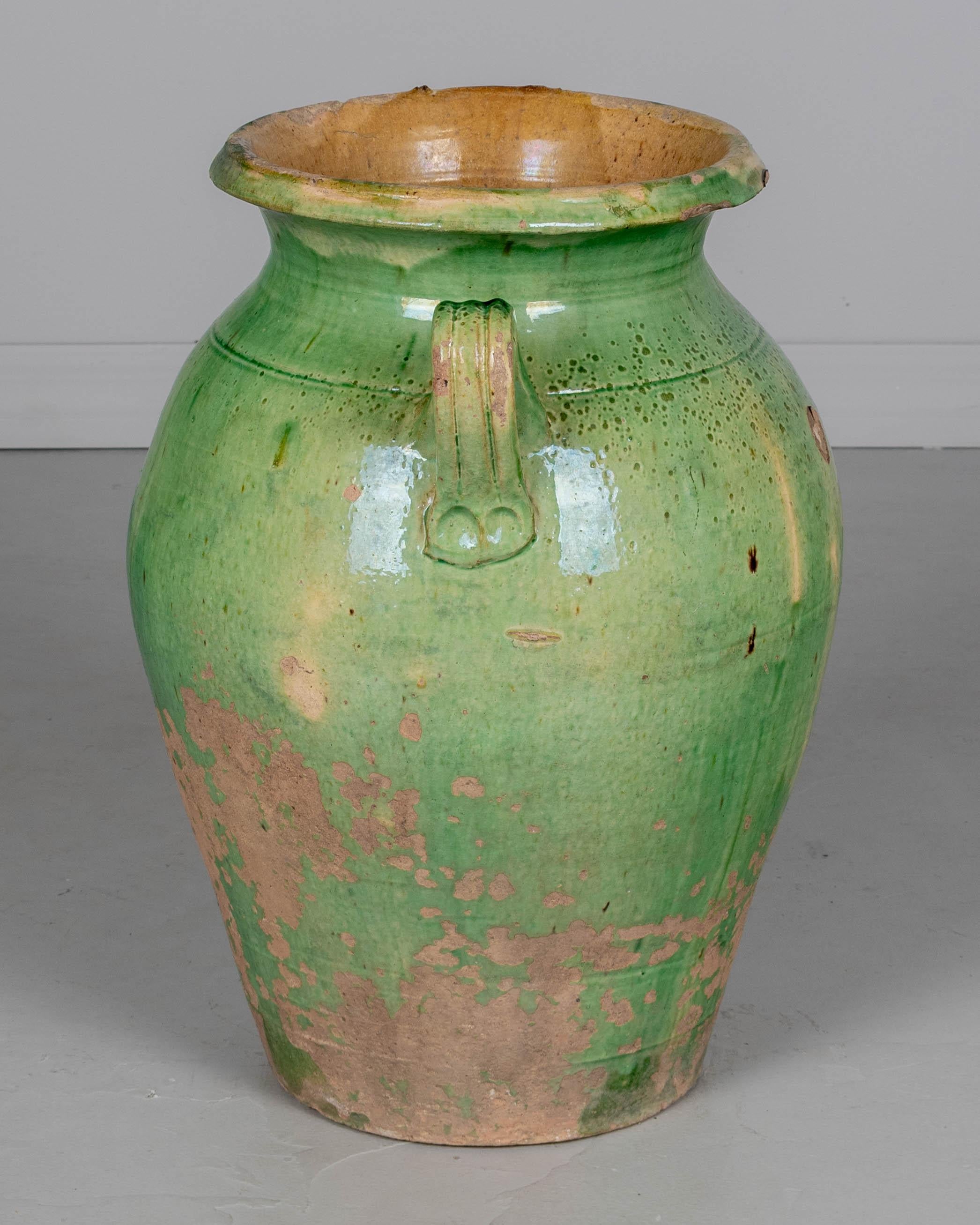 Großes französisches Keramikgefäß oder Vase aus dem 19. Jahrhundert (Glasiert) im Angebot