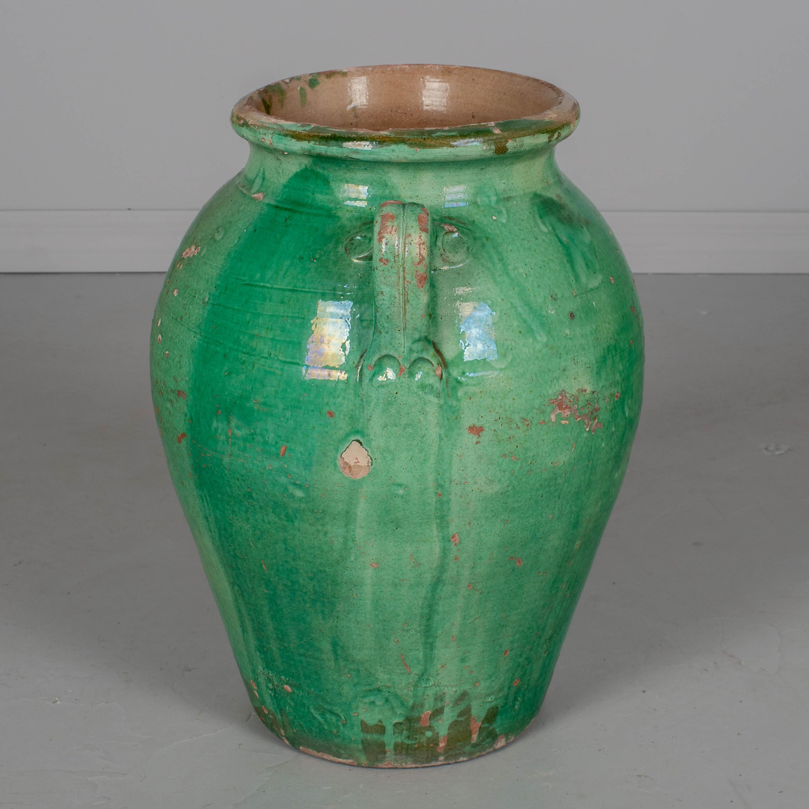 Großes französisches Keramikgefäß oder Vase aus dem 19. Jahrhundert im Zustand „Gut“ im Angebot in Winter Park, FL