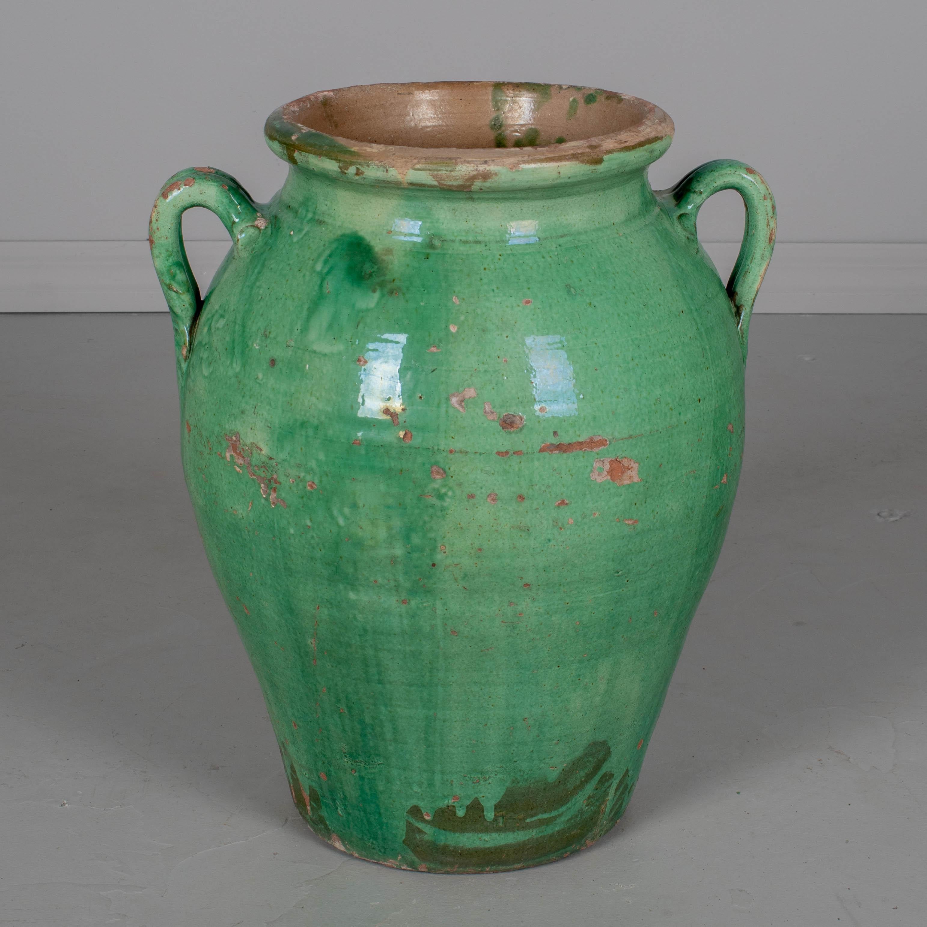 Großes französisches Keramikgefäß oder Vase aus dem 19. Jahrhundert im Angebot 1