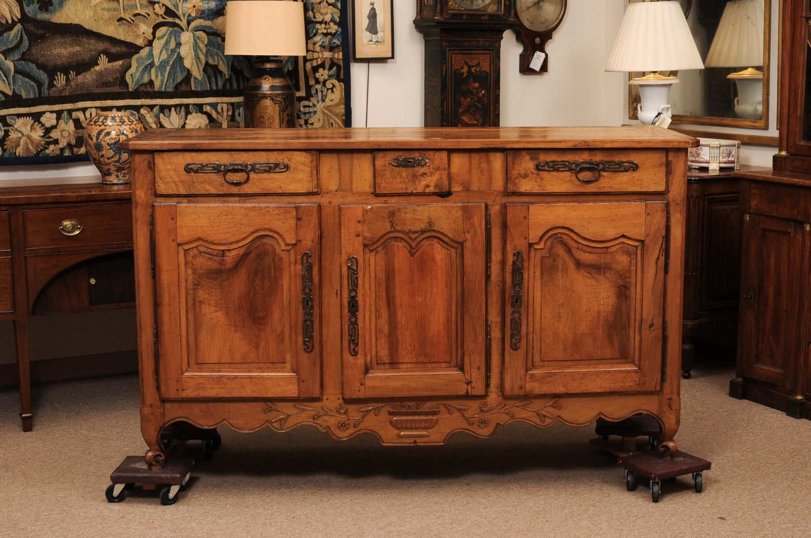 Large 19th Century French Provincial Louis XV Walnut Enfilade For Sale 8