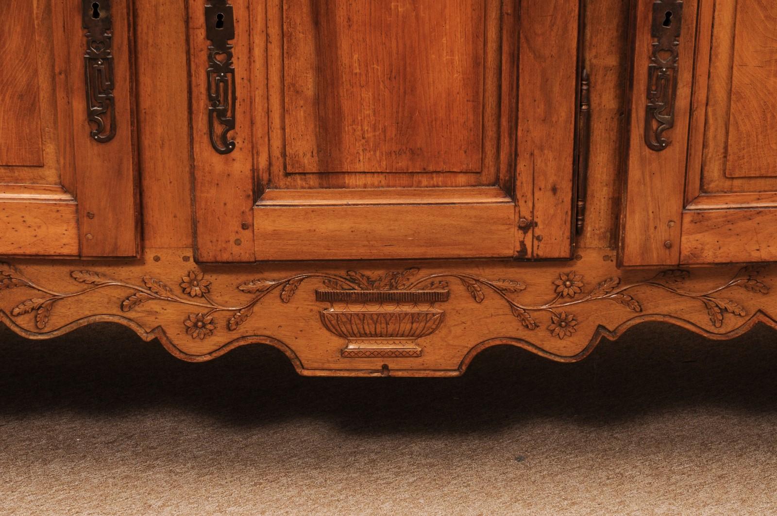 Large 19th Century French Provincial Louis XV Walnut Enfilade For Sale 10