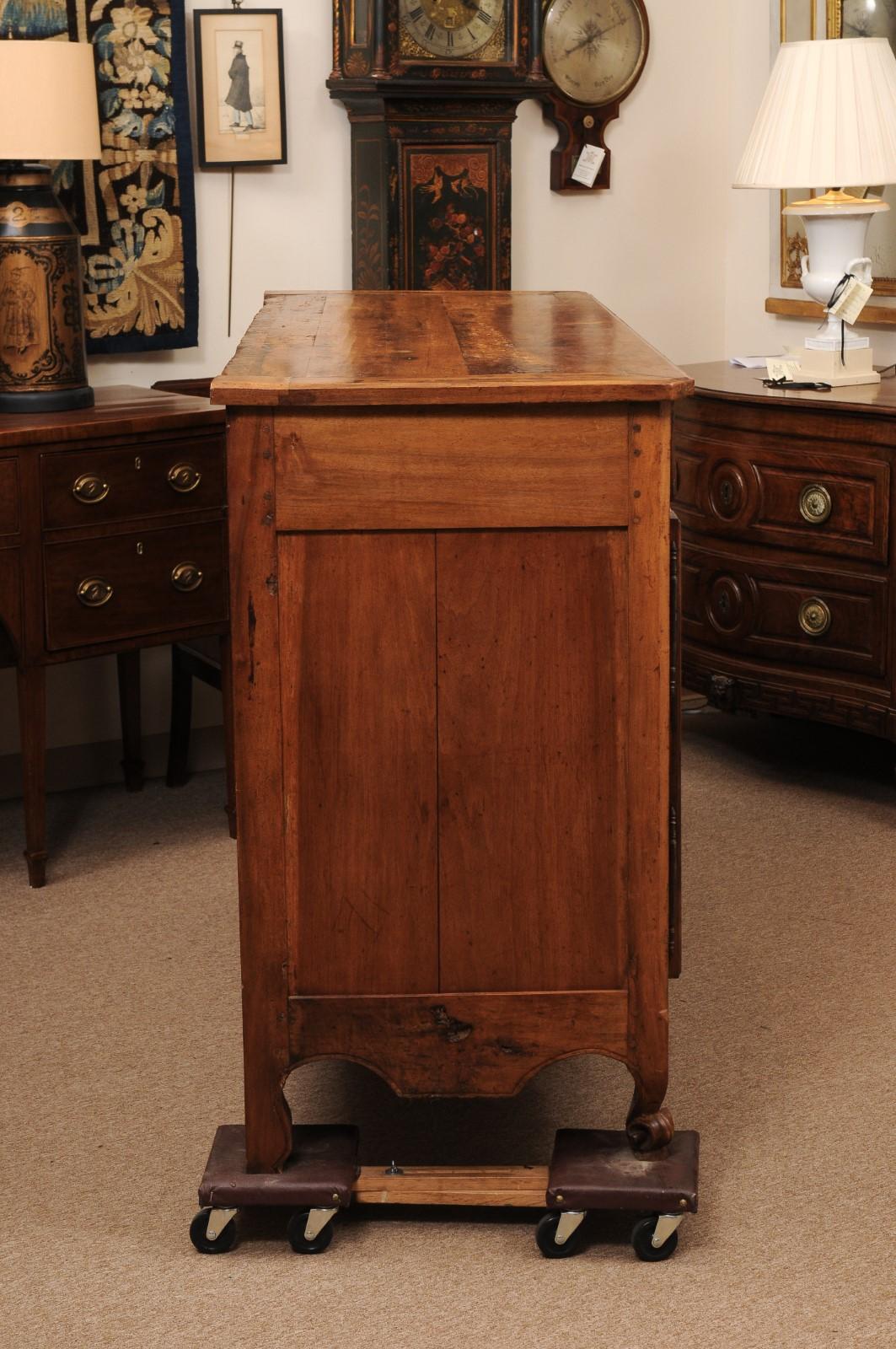 Large 19th Century French Provincial Louis XV Walnut Enfilade For Sale 3