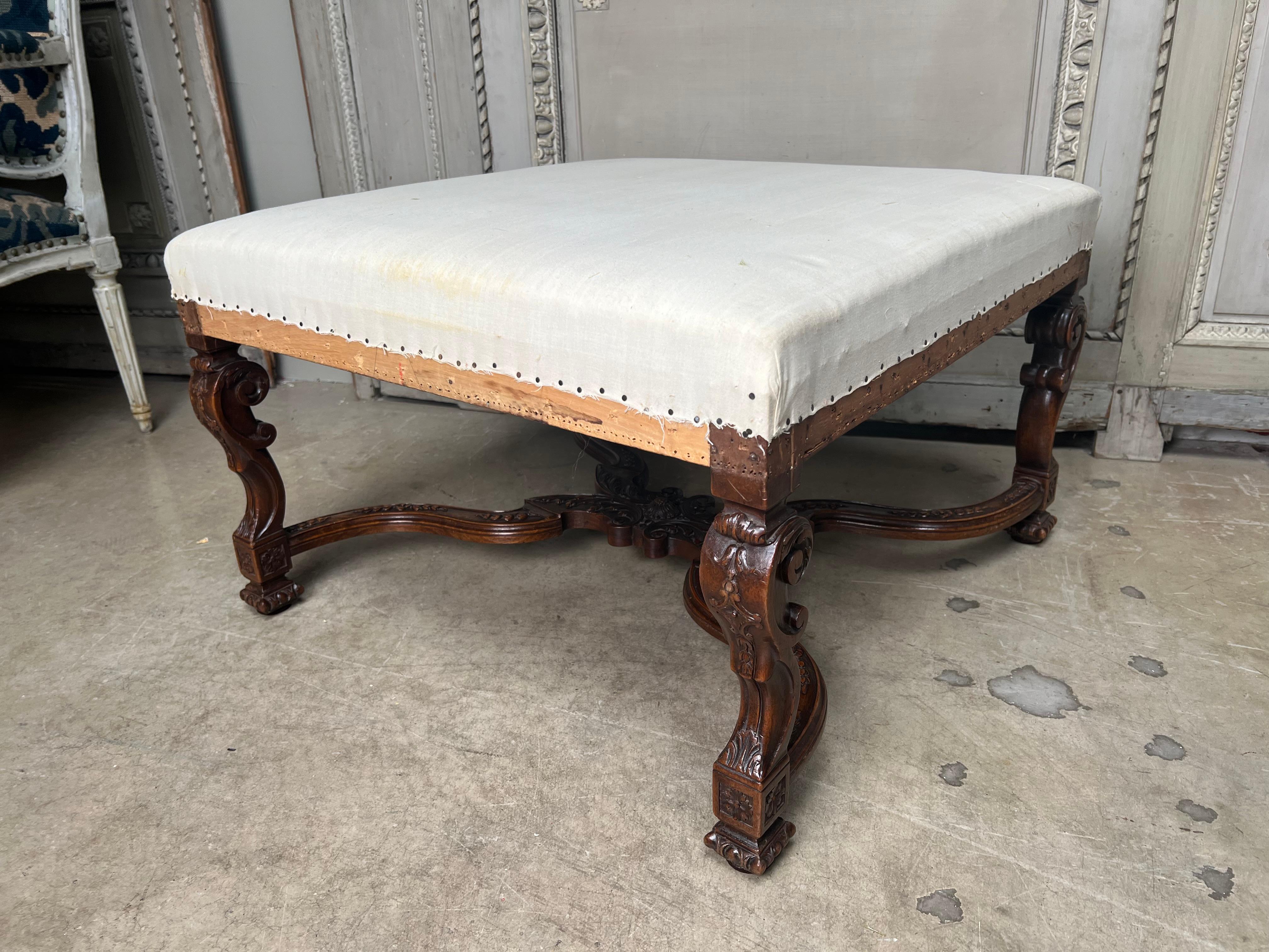 Large 19th Century French Regence Style Carved Walnut Ottoman For Sale 7