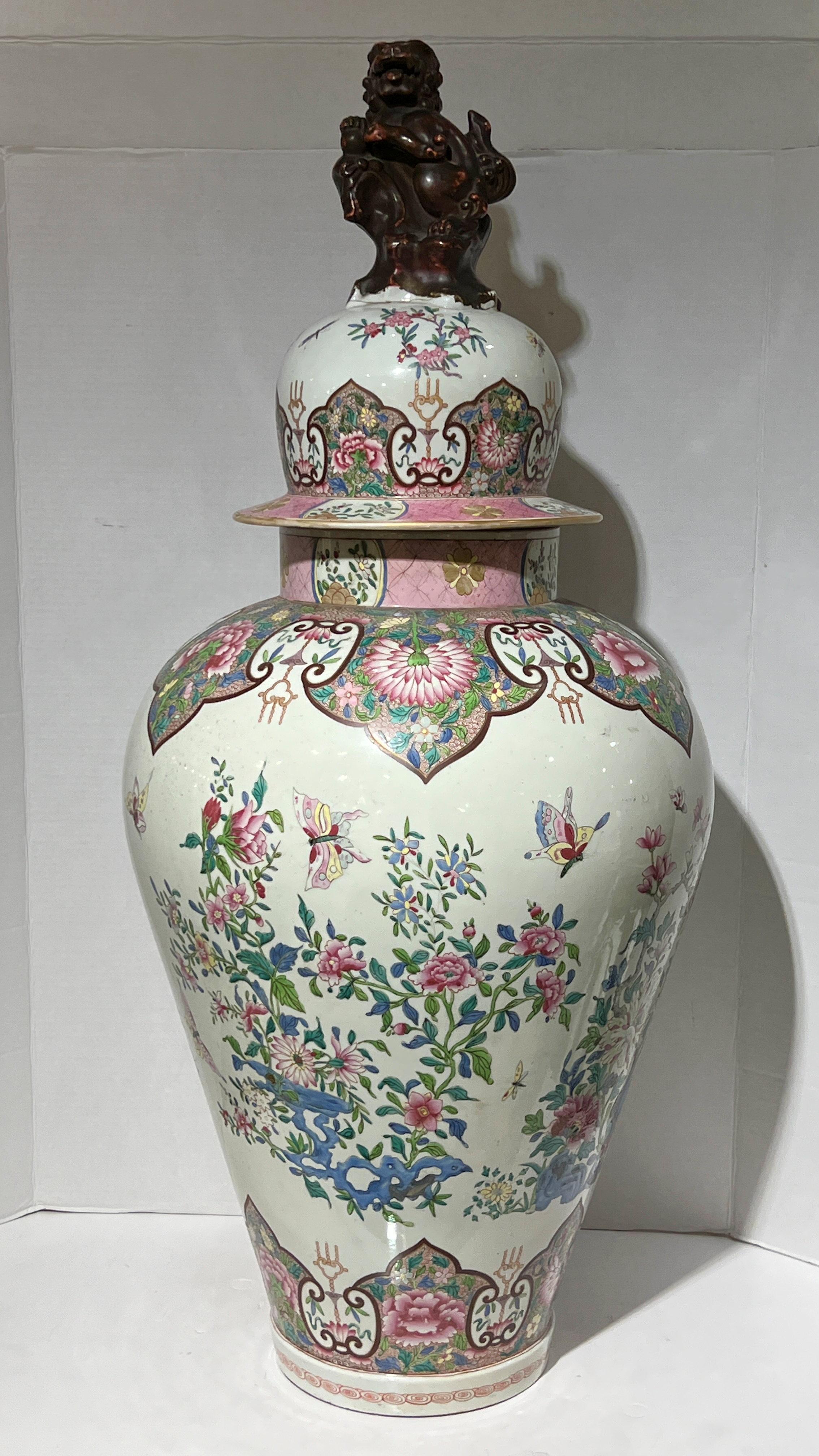 Cinese Grande opera francese del XIX secolo  Sansone  Vaso in porcellana Famille Rose in vendita