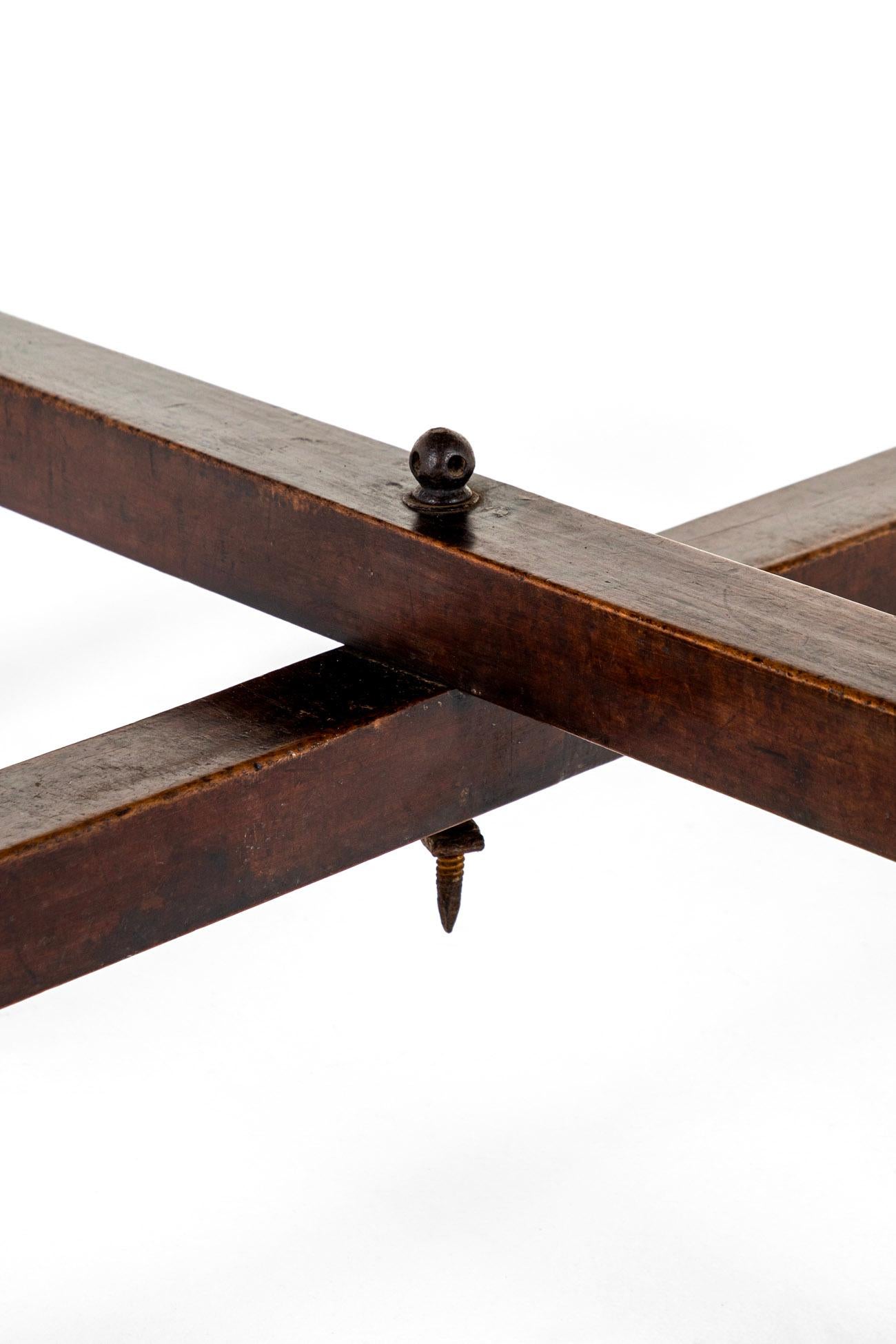 Grande table de vendange en noyer du XIXe siècle en vente 7