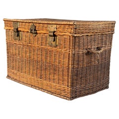 Large 19th Century French Wicker Storage Laundry Basket, "Beaumont" in Paris