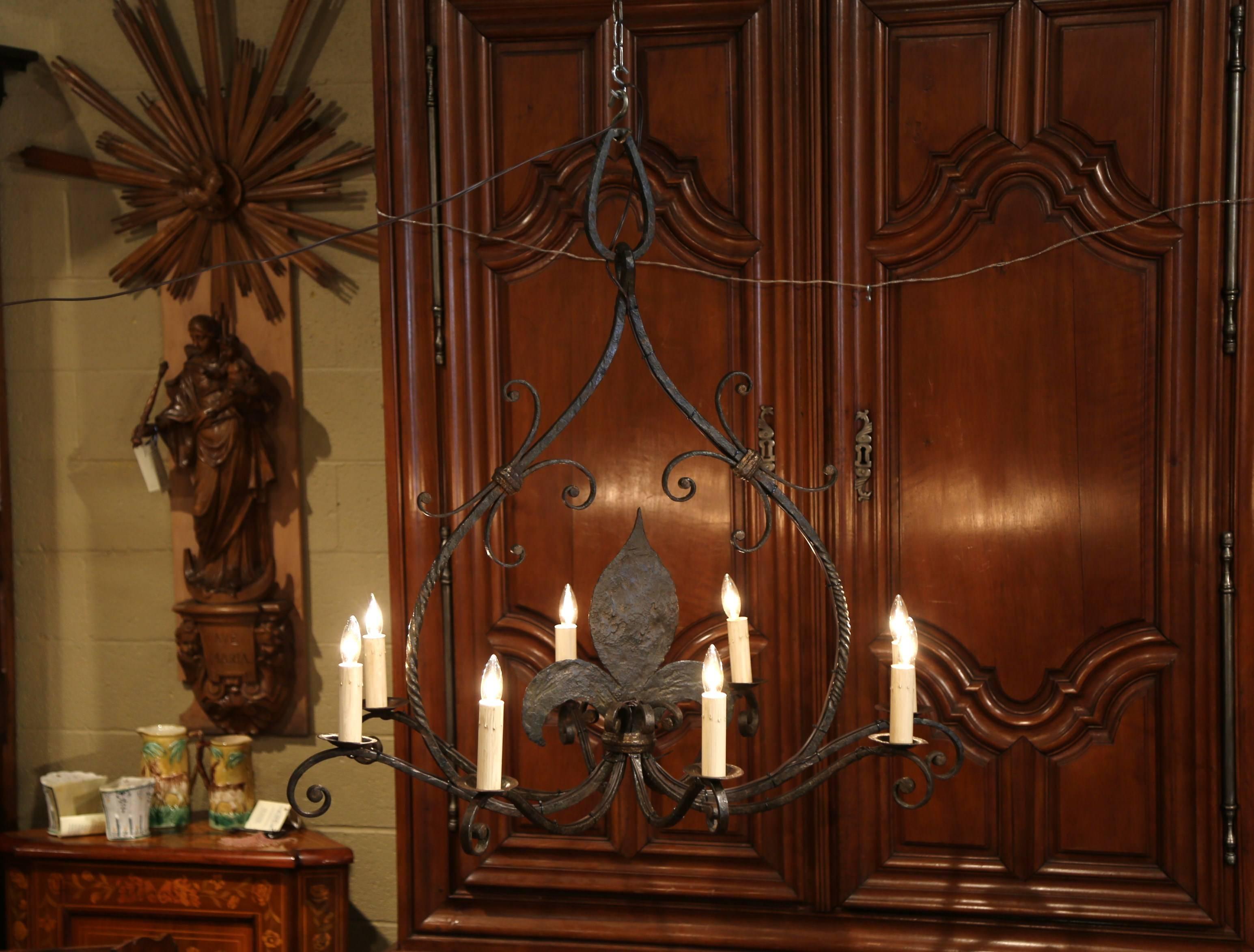 Large 19th Century French Wrought Iron Eight-Light Chandelier with Fleur-de-Lys In Excellent Condition In Dallas, TX