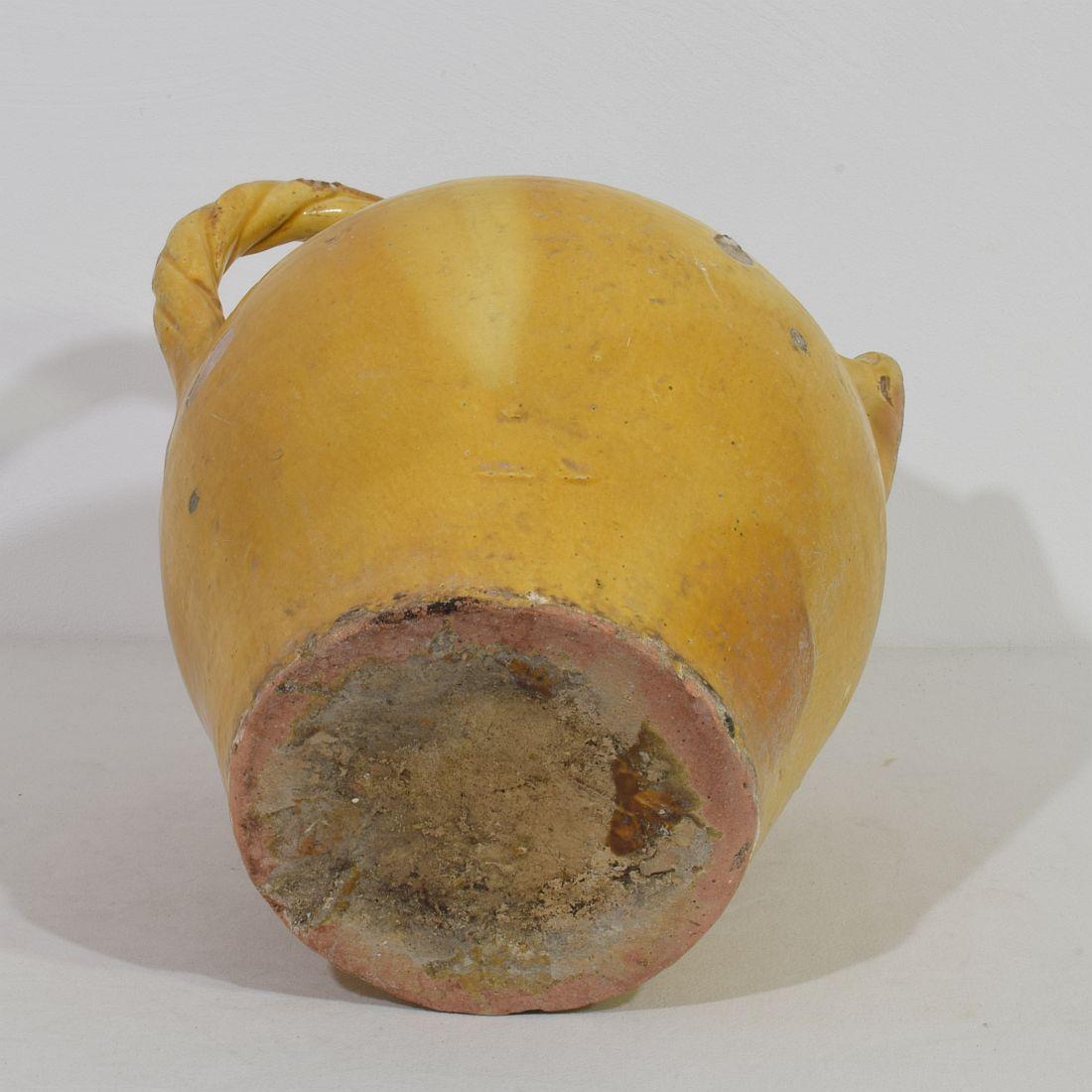 Grande cruche ou cruche à eau en terre cuite émaillée jaune du 19ème siècle « Orjol » (Orjol) 4
