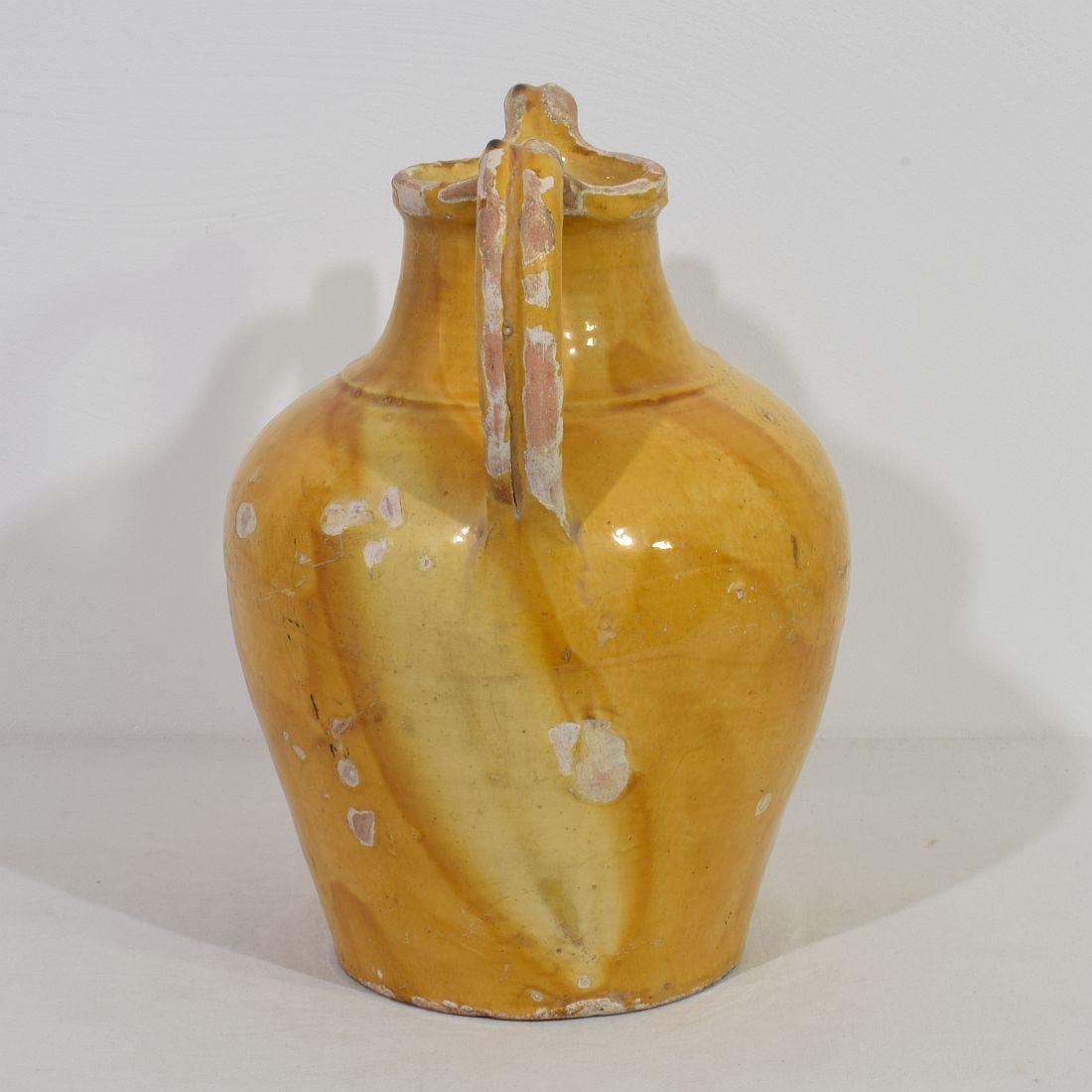 Large 19th Century French Yellow Glazed Terracotta Jug or Water Cruche, 'Orjol' In Good Condition For Sale In Buisson, FR