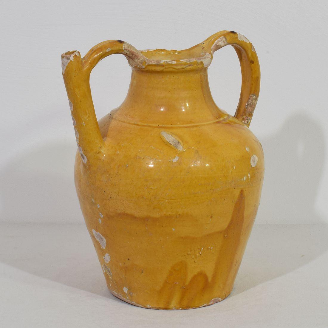 Großer französischer gelb glasierter Terrakotta-Krug oder Wasserkrug aus dem 19. Jahrhundert, „Orjol“ im Angebot 1