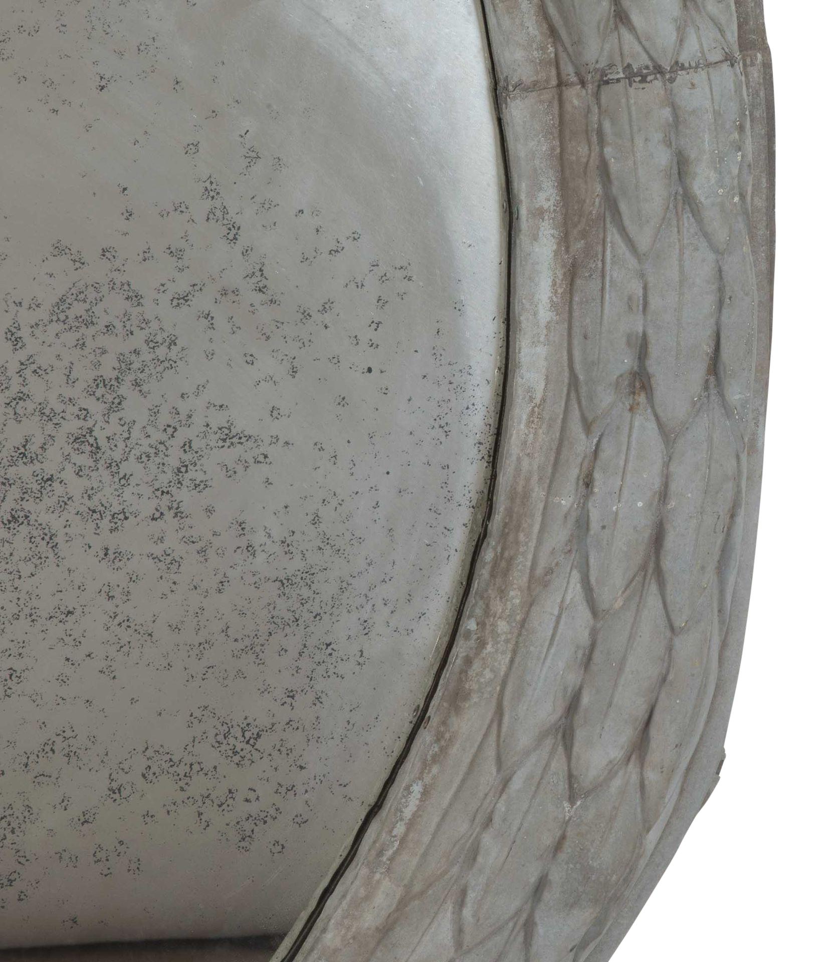 Francese Grande specchio francese del XIX secolo con corona di alloro in zinco in vendita