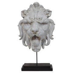 Grand fragment de tête de lion en zinc français du 19ème siècle