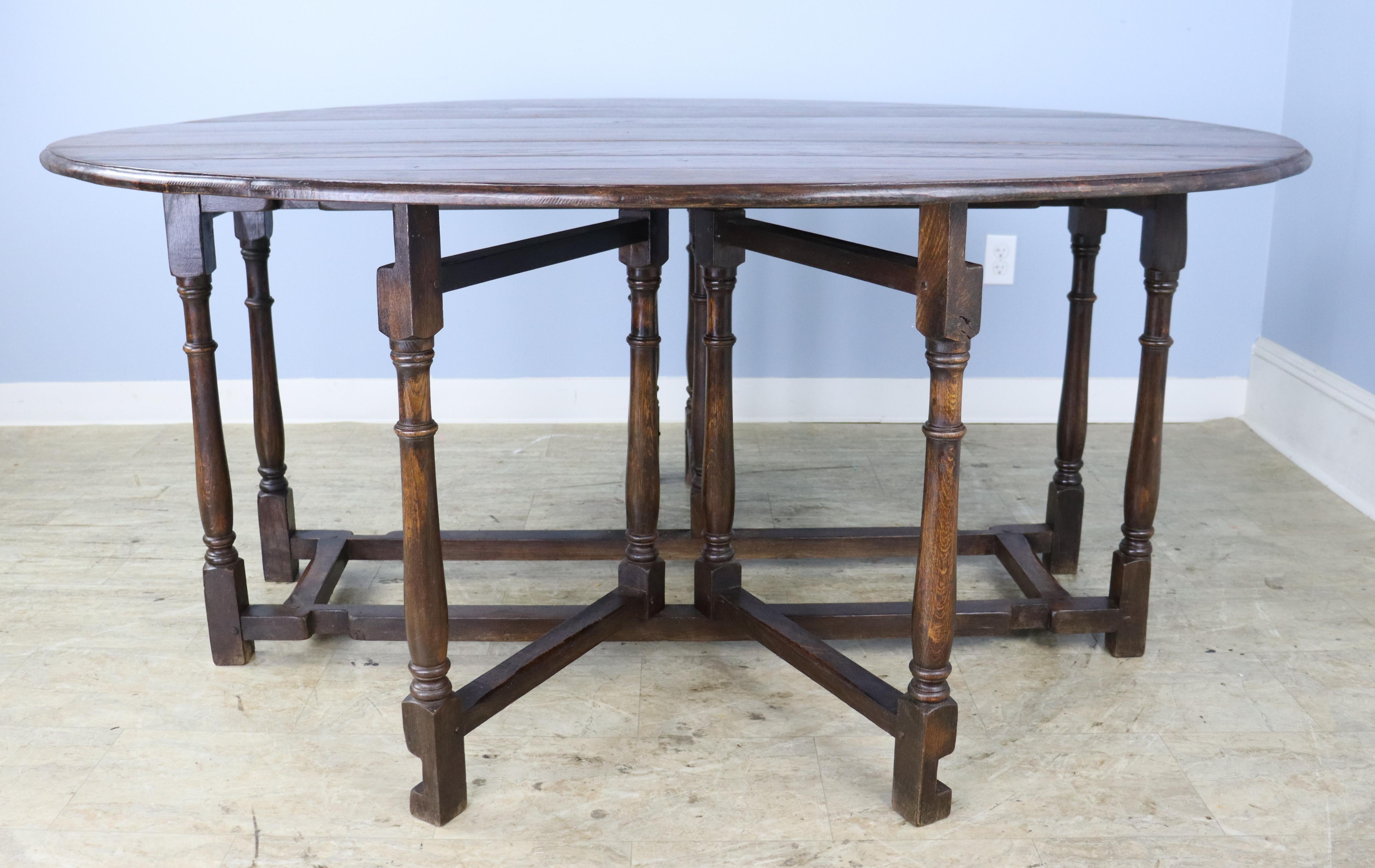 Large 19th Century Gateleg/Sofa Table in English Oak For Sale 2