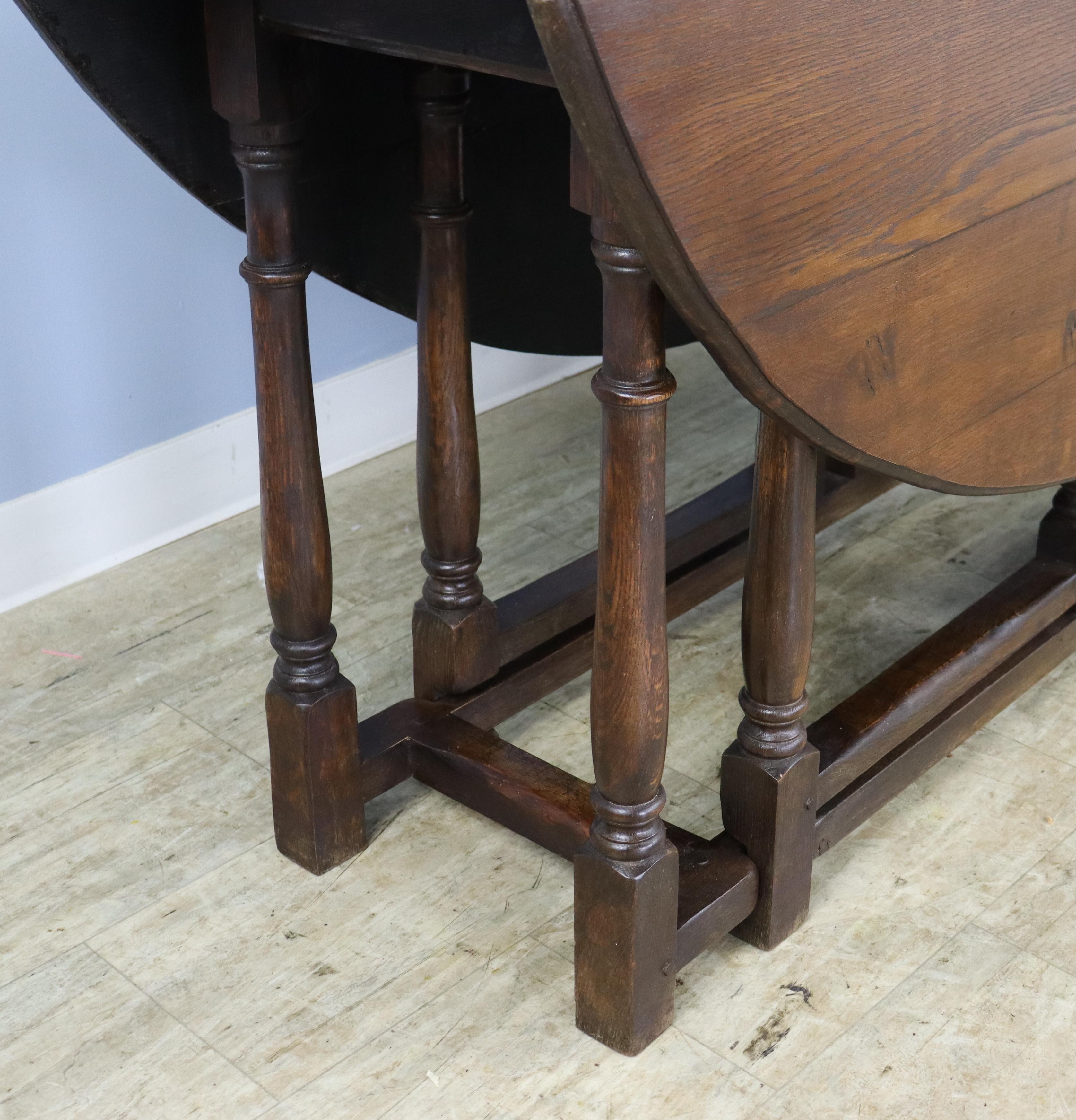 Large 19th Century Gateleg/Sofa Table in English Oak For Sale 6