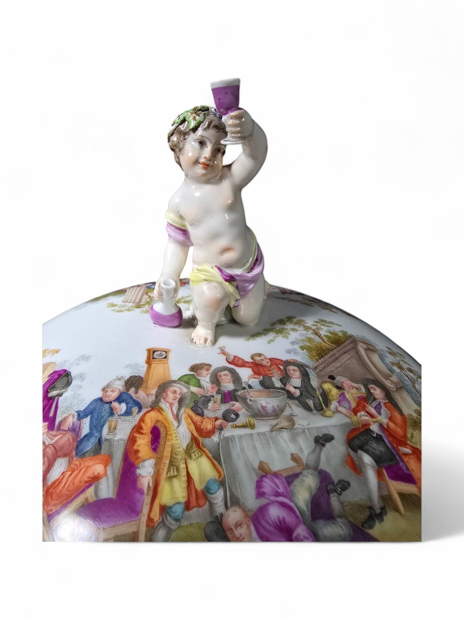 Grand centre de table en porcelaine allemande du XIXe siècle avec montures en bronze doré en vente 7