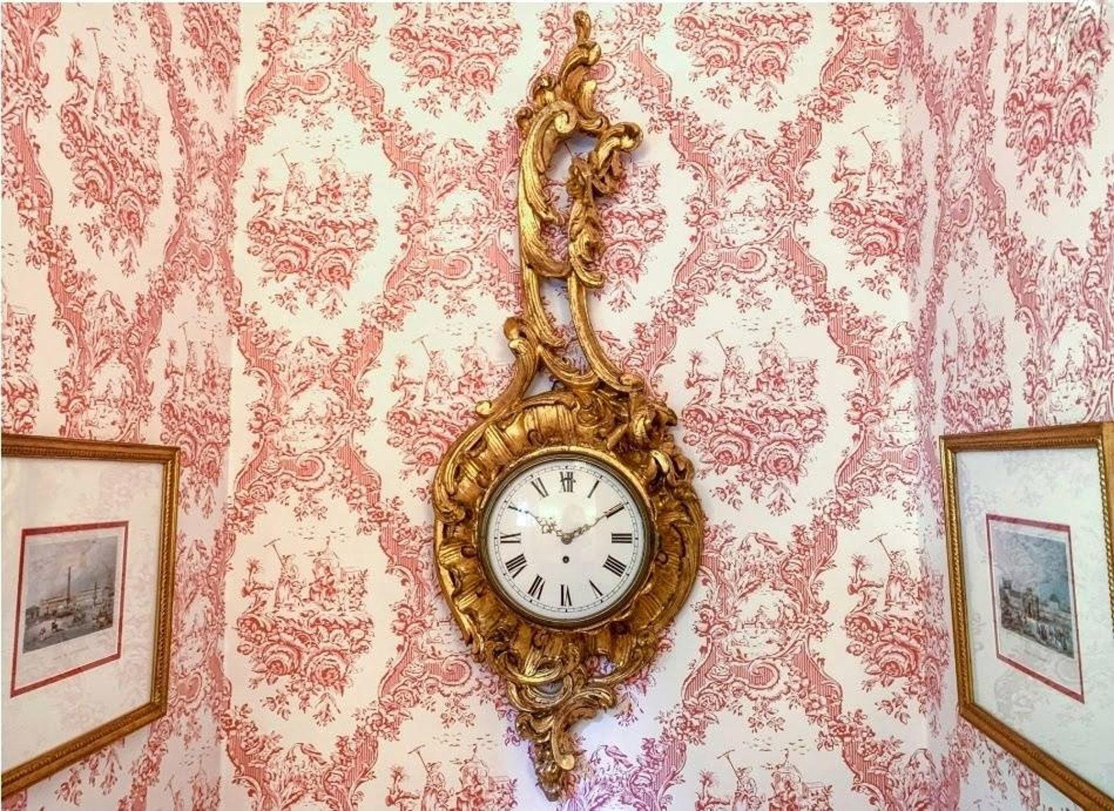 Large 19th Century Giltwood French Louis XV Cartel Clock For Sale 6