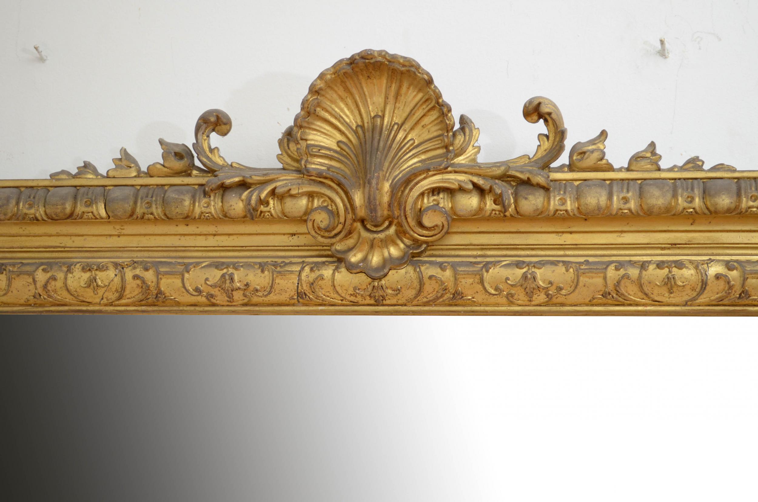 Großer Spiegel aus vergoldetem Holz aus dem 19. Jahrhundert im Angebot 4
