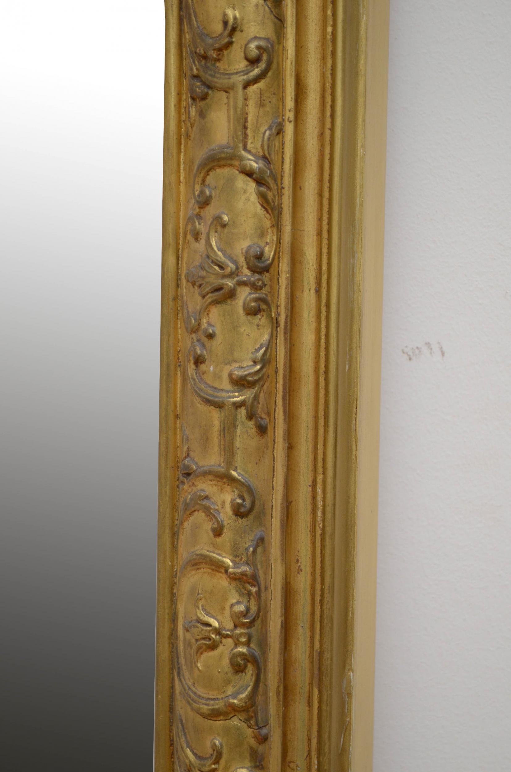 Großer Spiegel aus vergoldetem Holz aus dem 19. Jahrhundert im Angebot 7