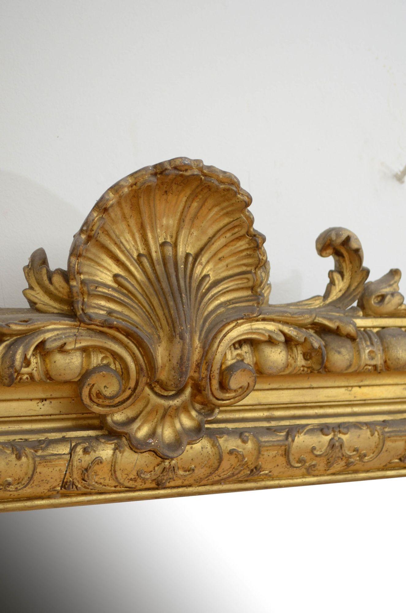 Foglia d’oro Grande specchio in legno dorato del XIX secolo H202cm in vendita