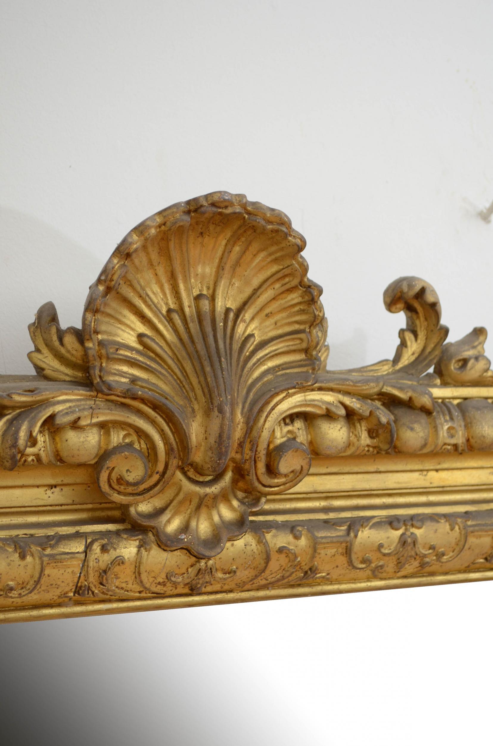 Großer Spiegel aus vergoldetem Holz aus dem 19. Jahrhundert im Angebot 1