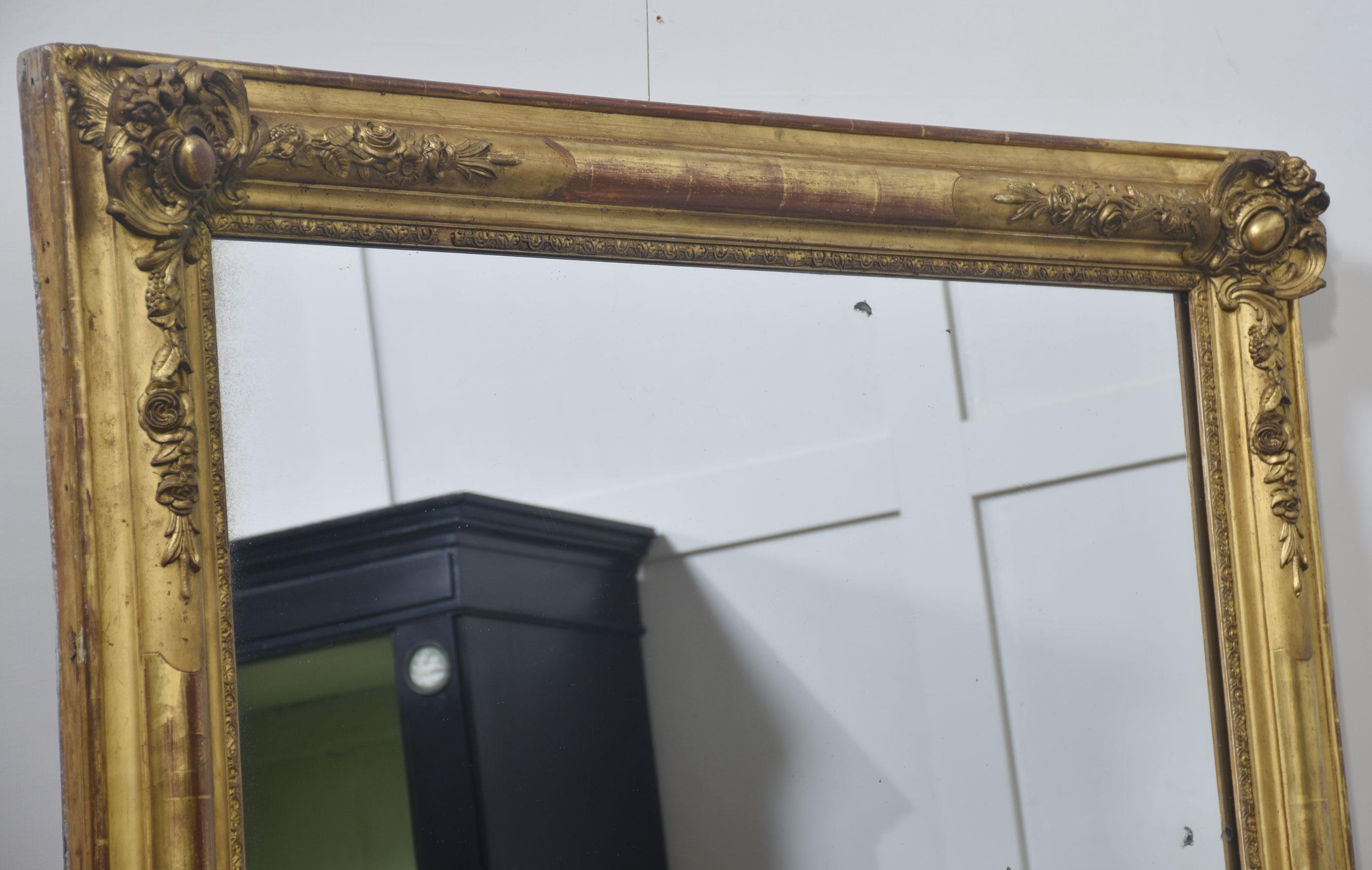Gran espejo de pared de madera dorada del siglo XIX Británico en venta