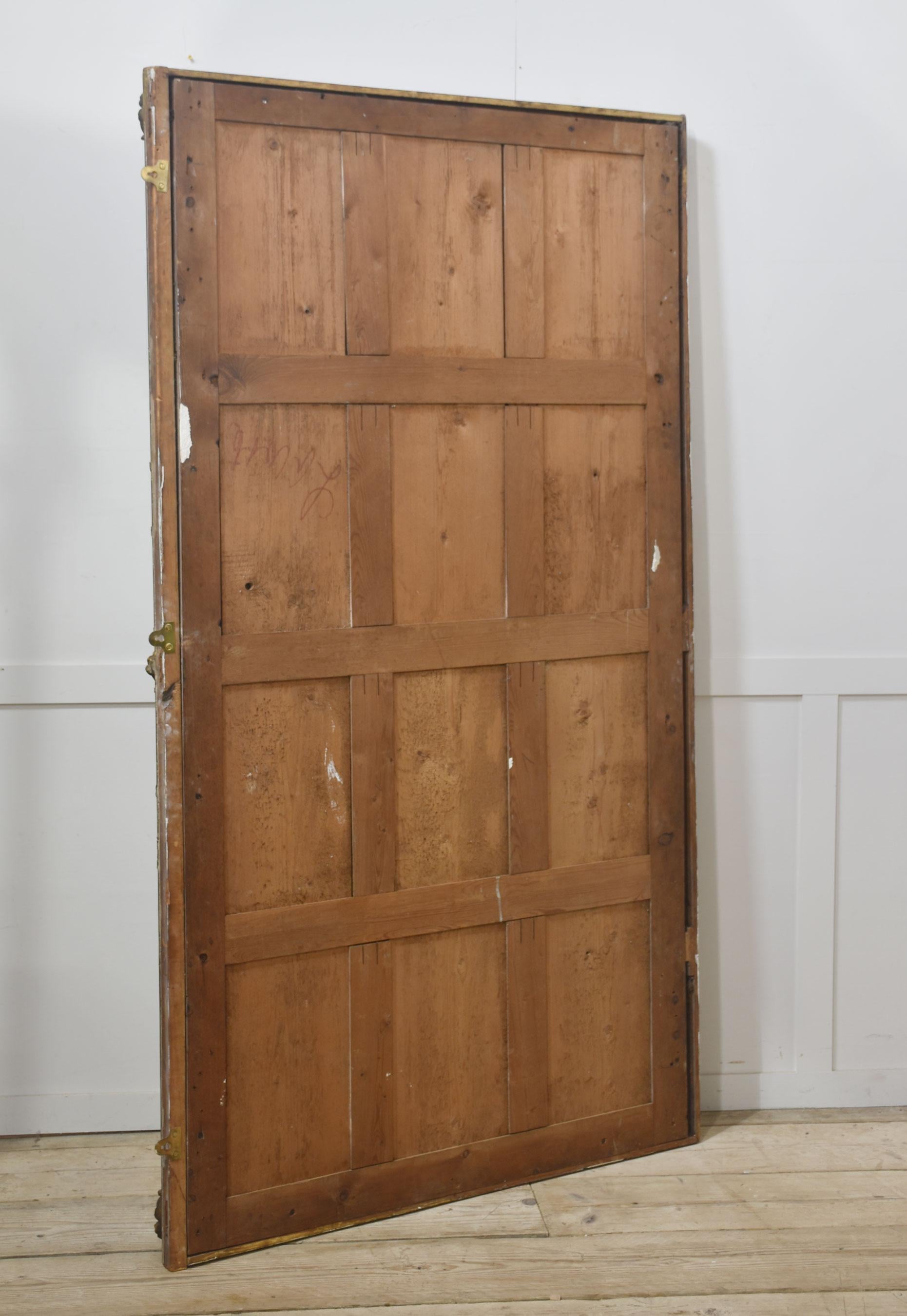 Gran espejo de pared de madera dorada del siglo XIX Madera dorada en venta
