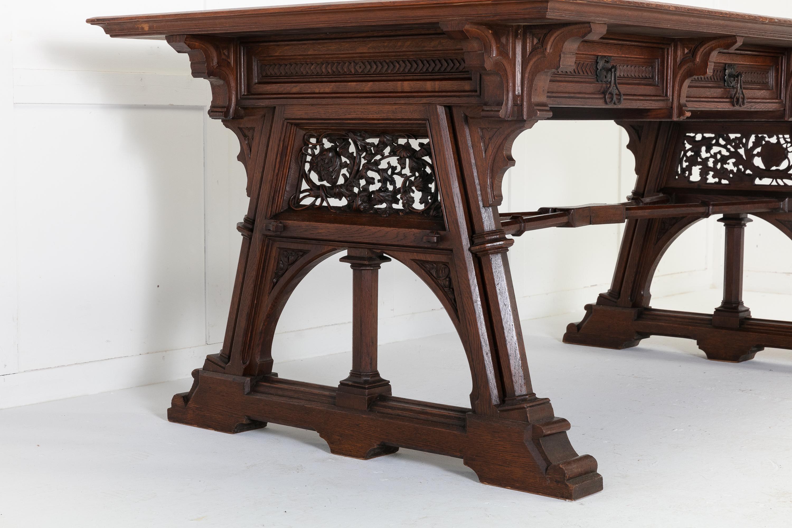 Large 19th Century Gothic Desk In Good Condition In Gloucestershire, GB
