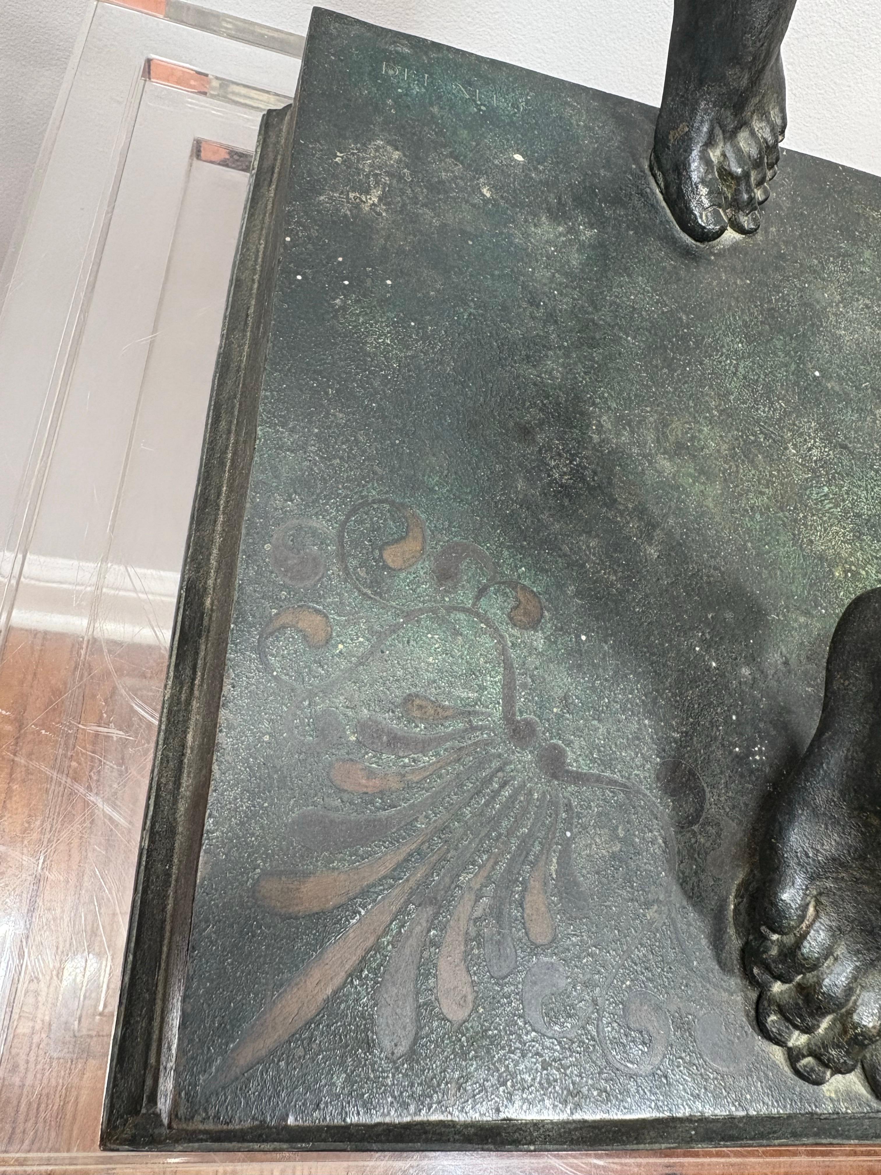 Large 19th century Grand Tour  bronze model of Dancing Satyr in vendita 9