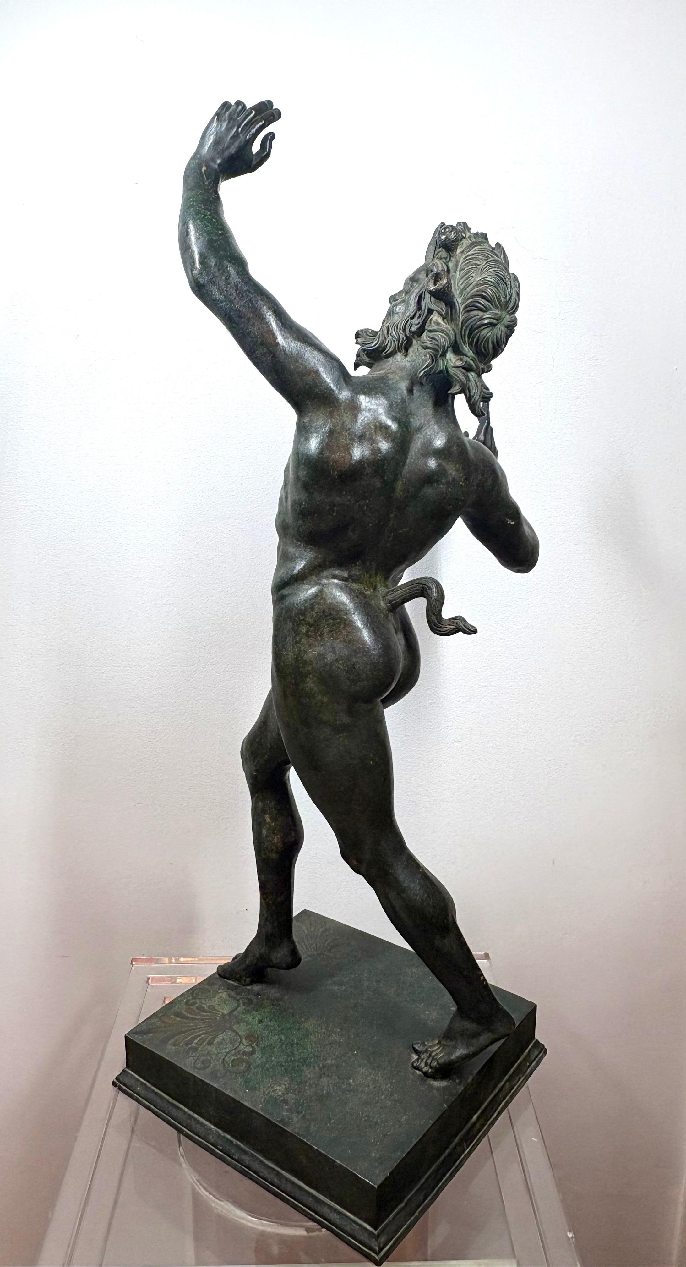 Large 19th century Grand Tour  bronze model of Dancing Satyr In condizioni buone in vendita a Sleepy Hollow, NY