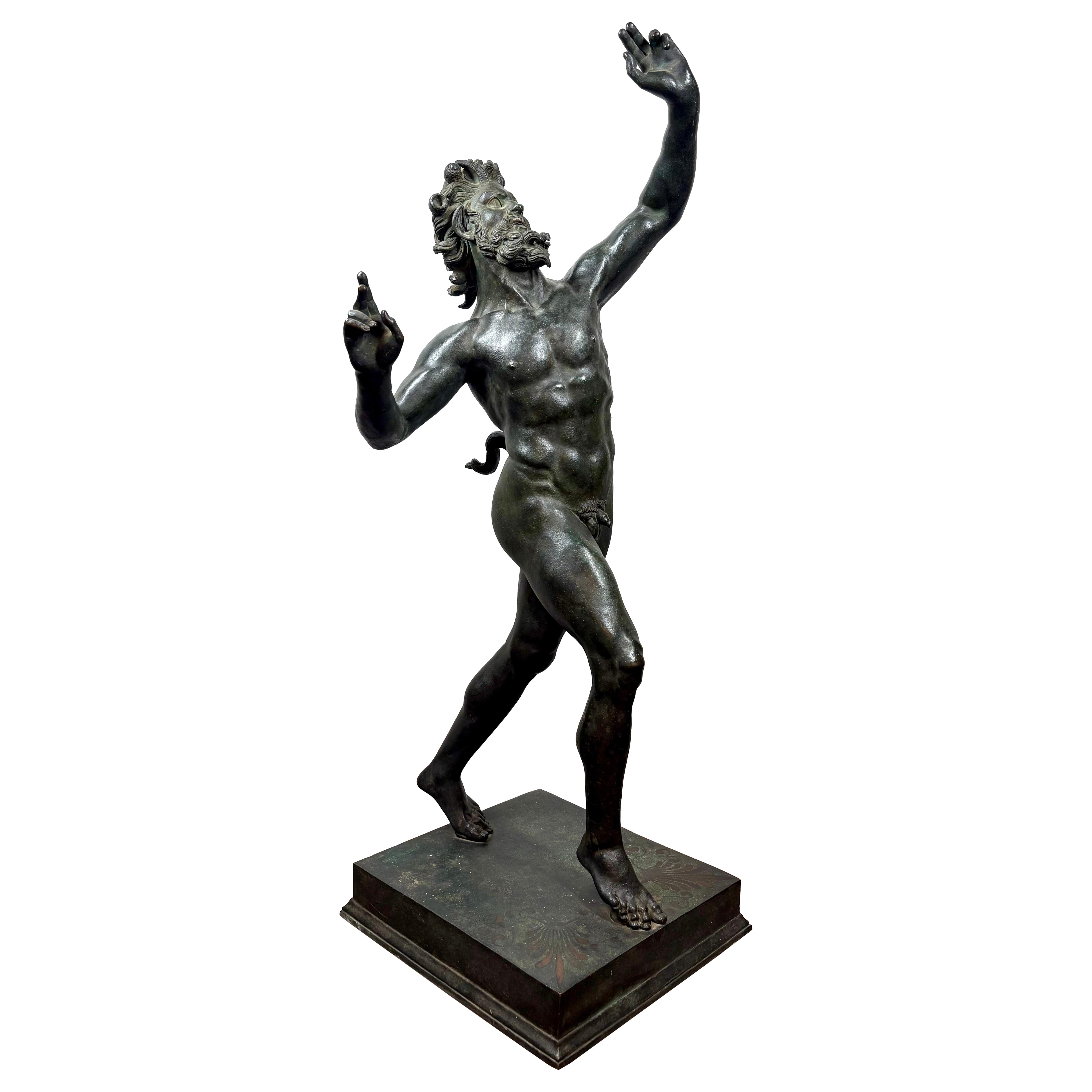 Large 19th century Grand Tour  bronze model of Dancing Satyr in vendita