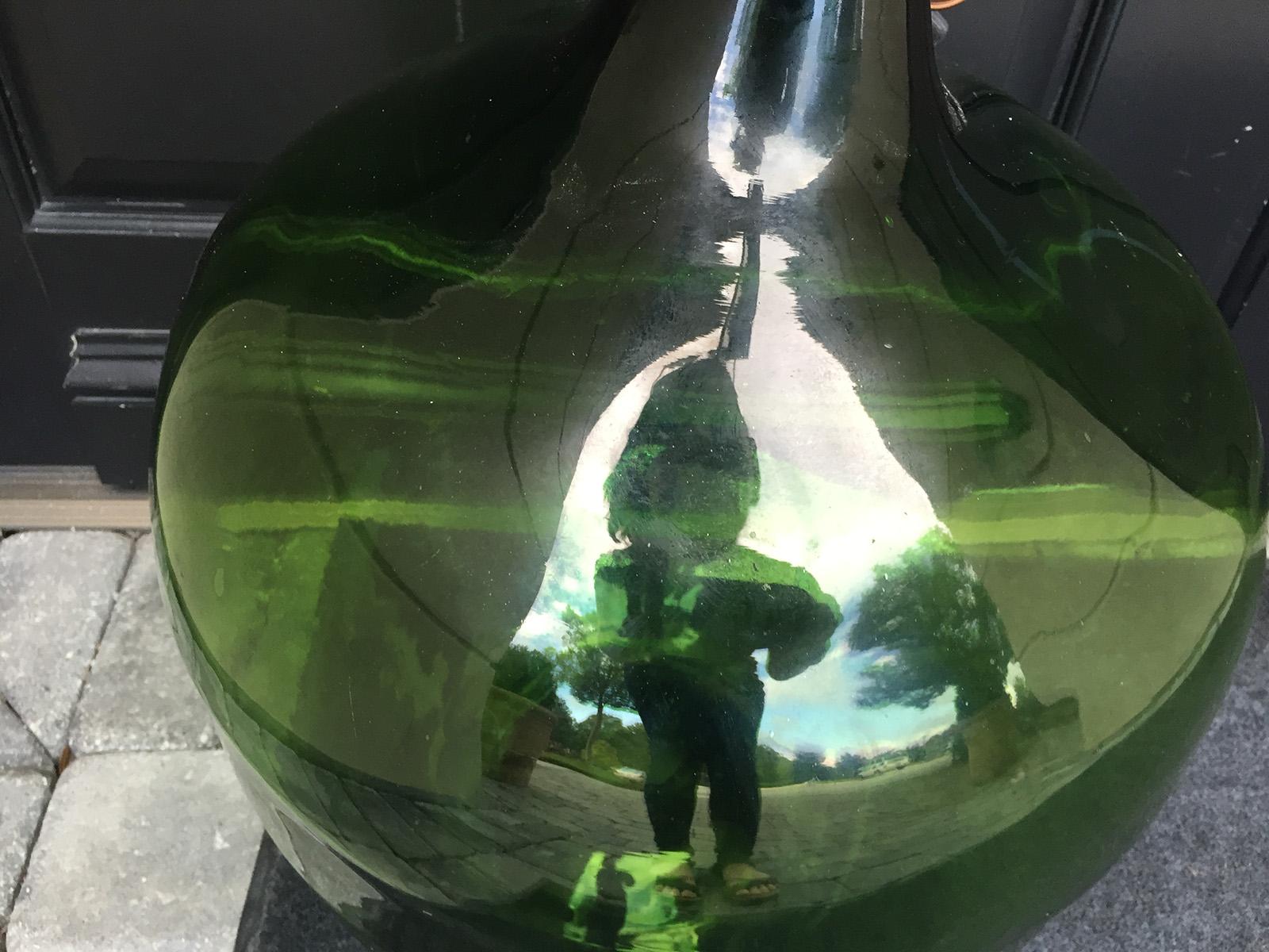 Großes grünes Glas des 19. Jahrhunderts Jerobeam als Lampe im Angebot 1