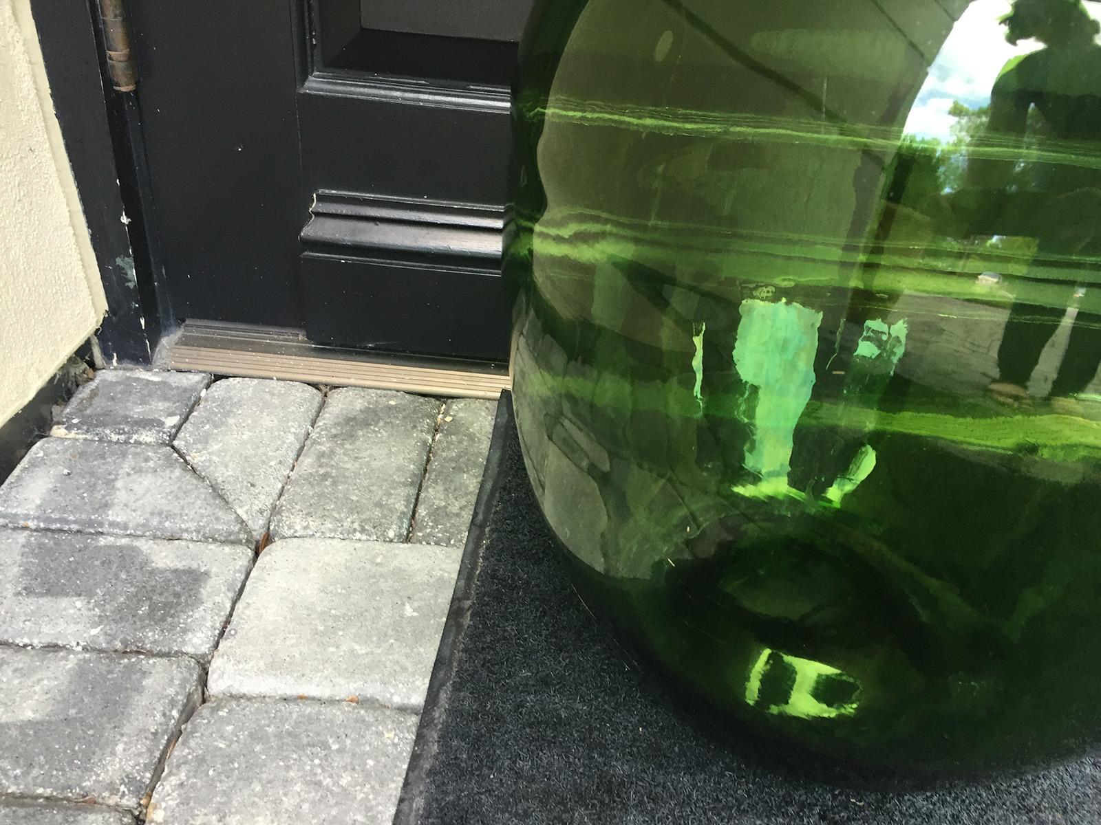 Großes grünes Glas des 19. Jahrhunderts Jerobeam als Lampe im Angebot 2