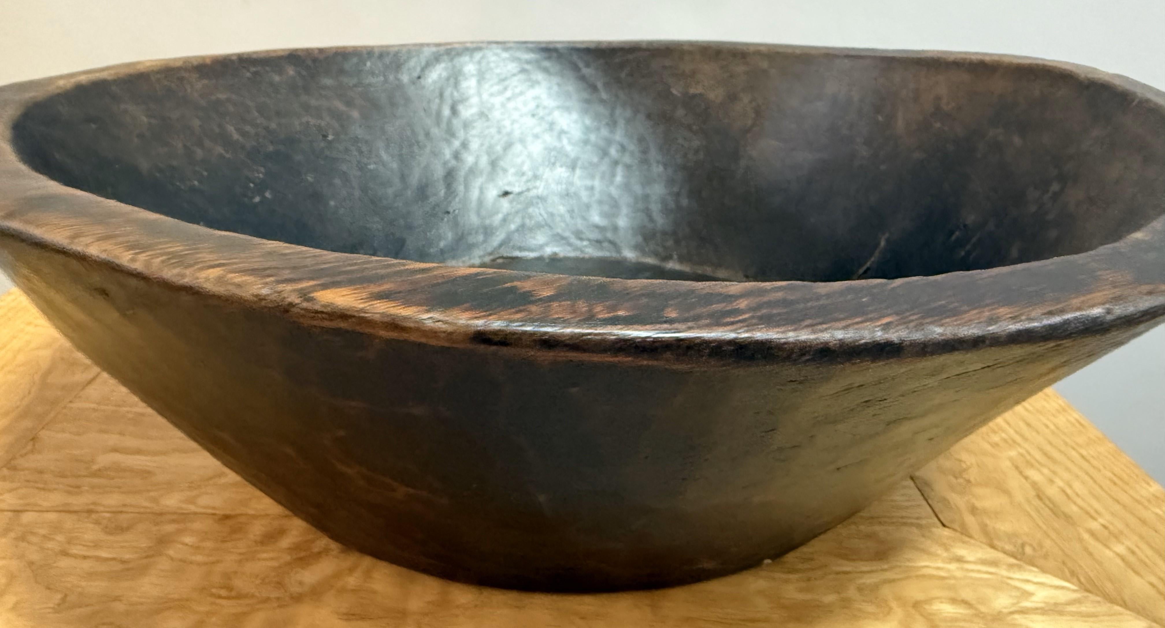 French Large 19th Century Hand-Carved Chestnut Basin For Sale