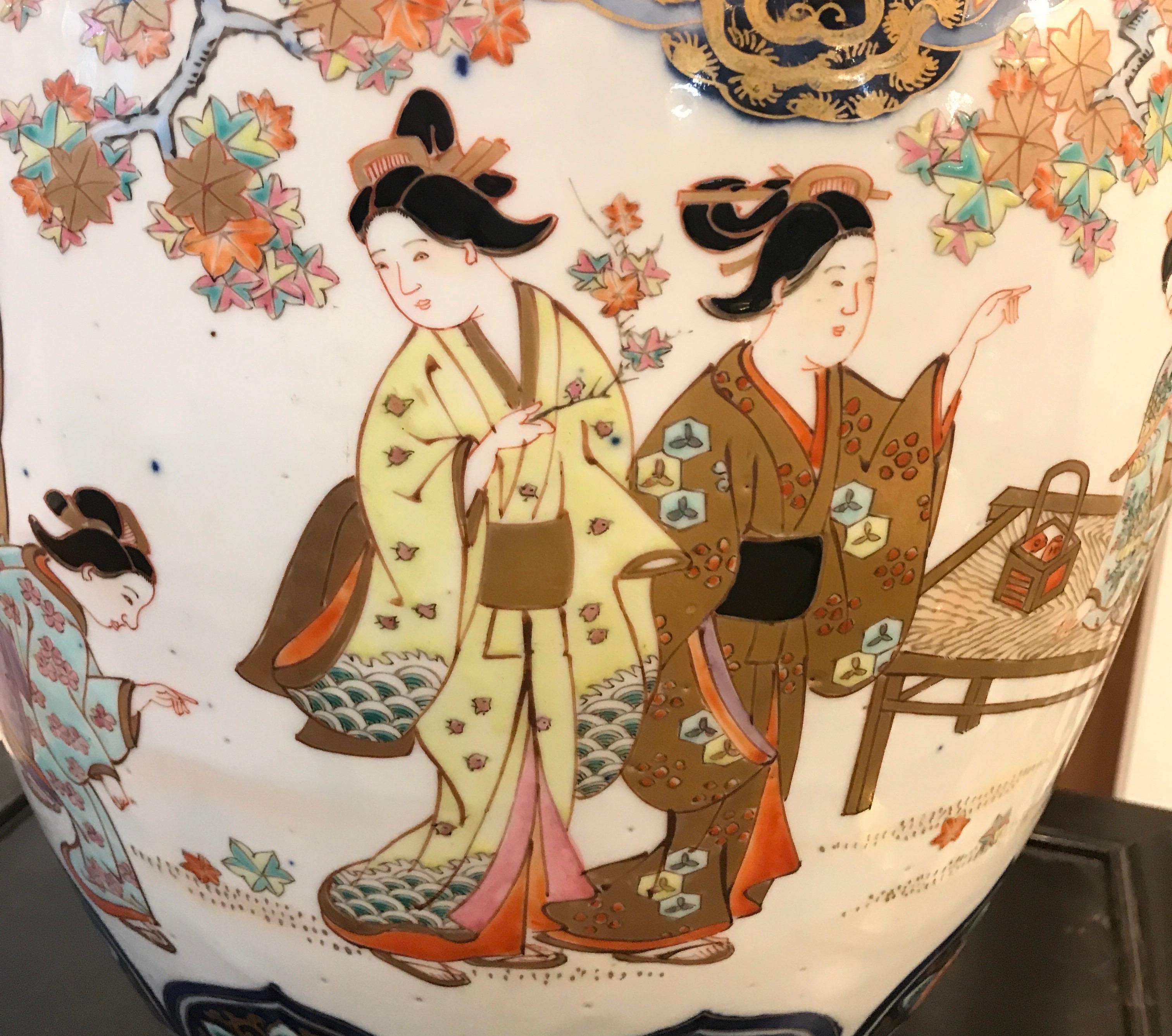 Late 19th Century Large 19th Century Hand Painted Imari Porcelain Vase Meiji Period For Sale
