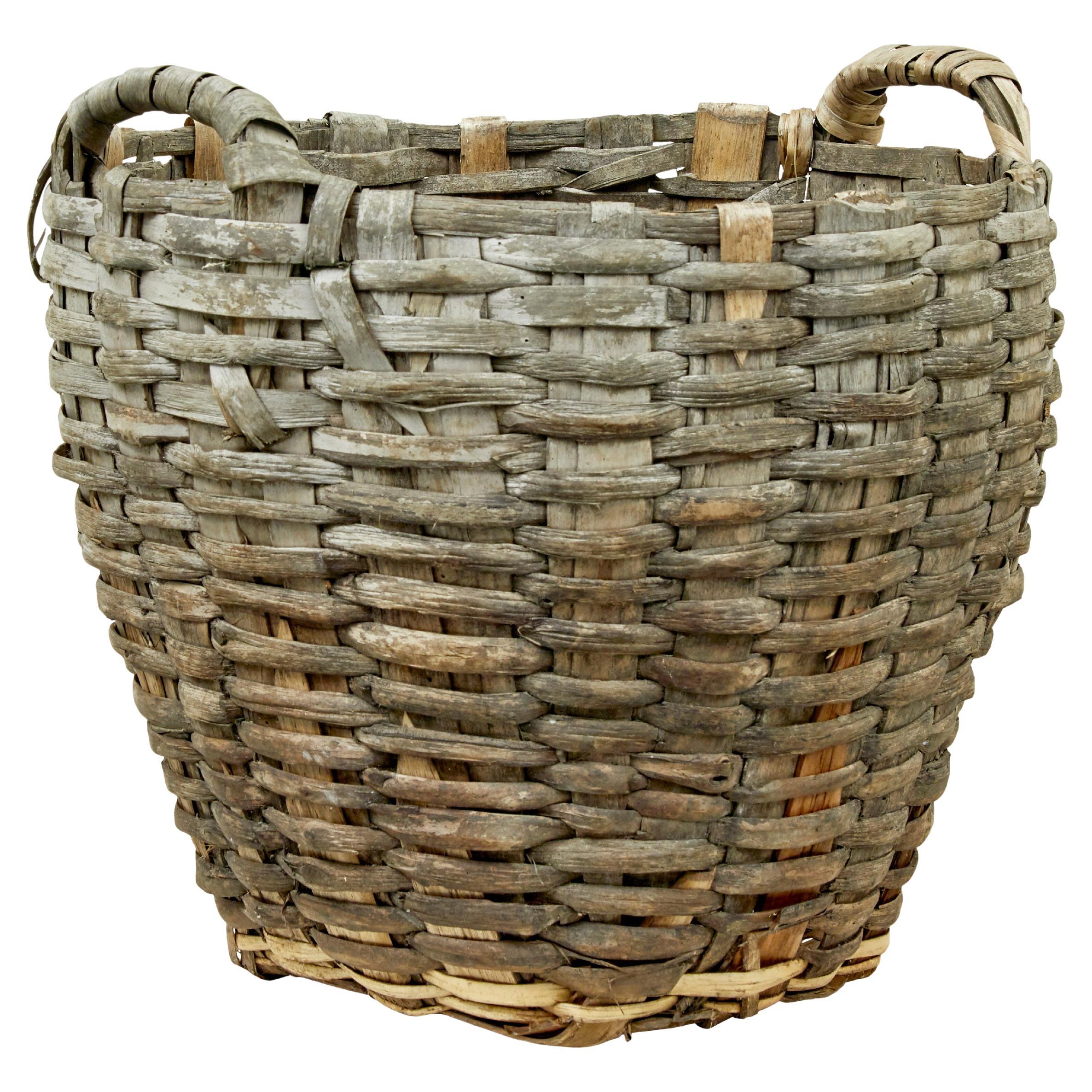 Large 19th century hand woven pine basket For Sale