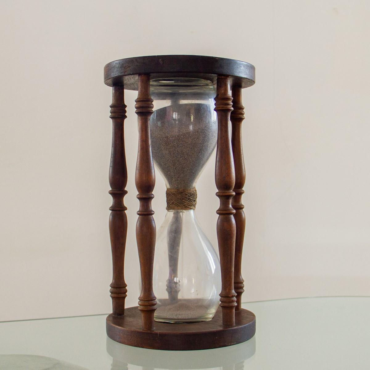 victorian hourglass