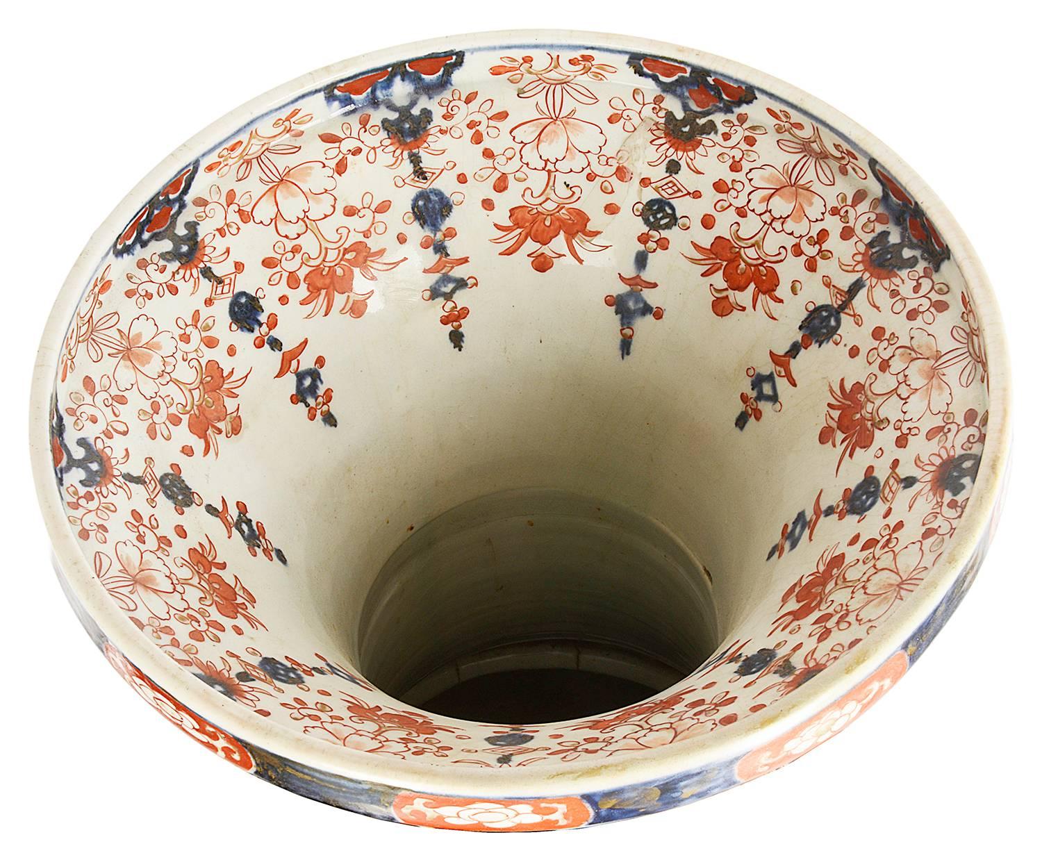 Large 19th Century Imari Vase In Excellent Condition For Sale In Brighton, Sussex