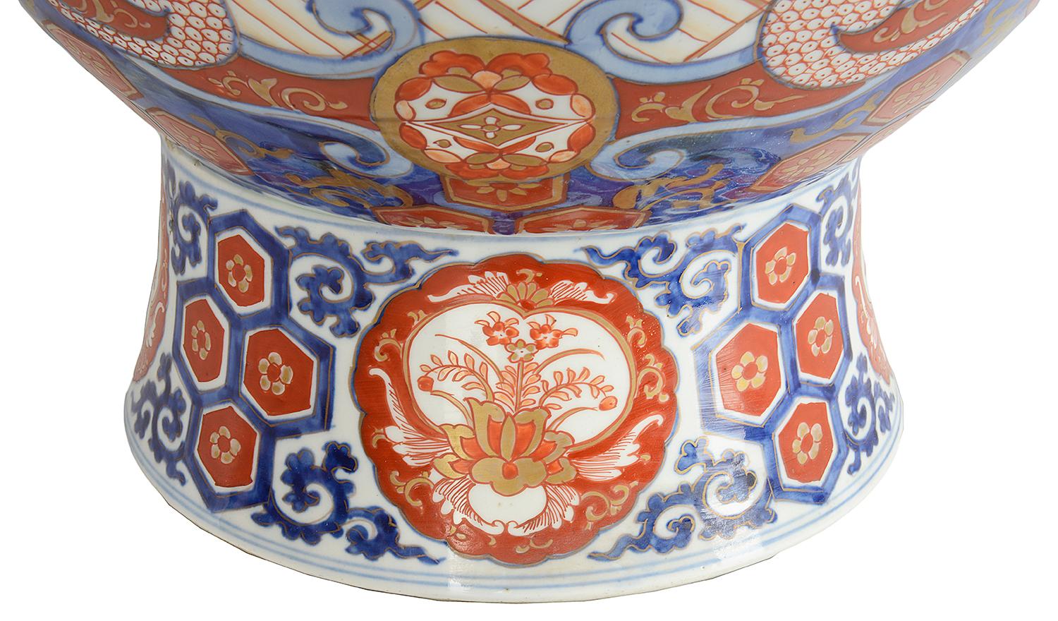 Large 19th Century Imari Vase For Sale 2