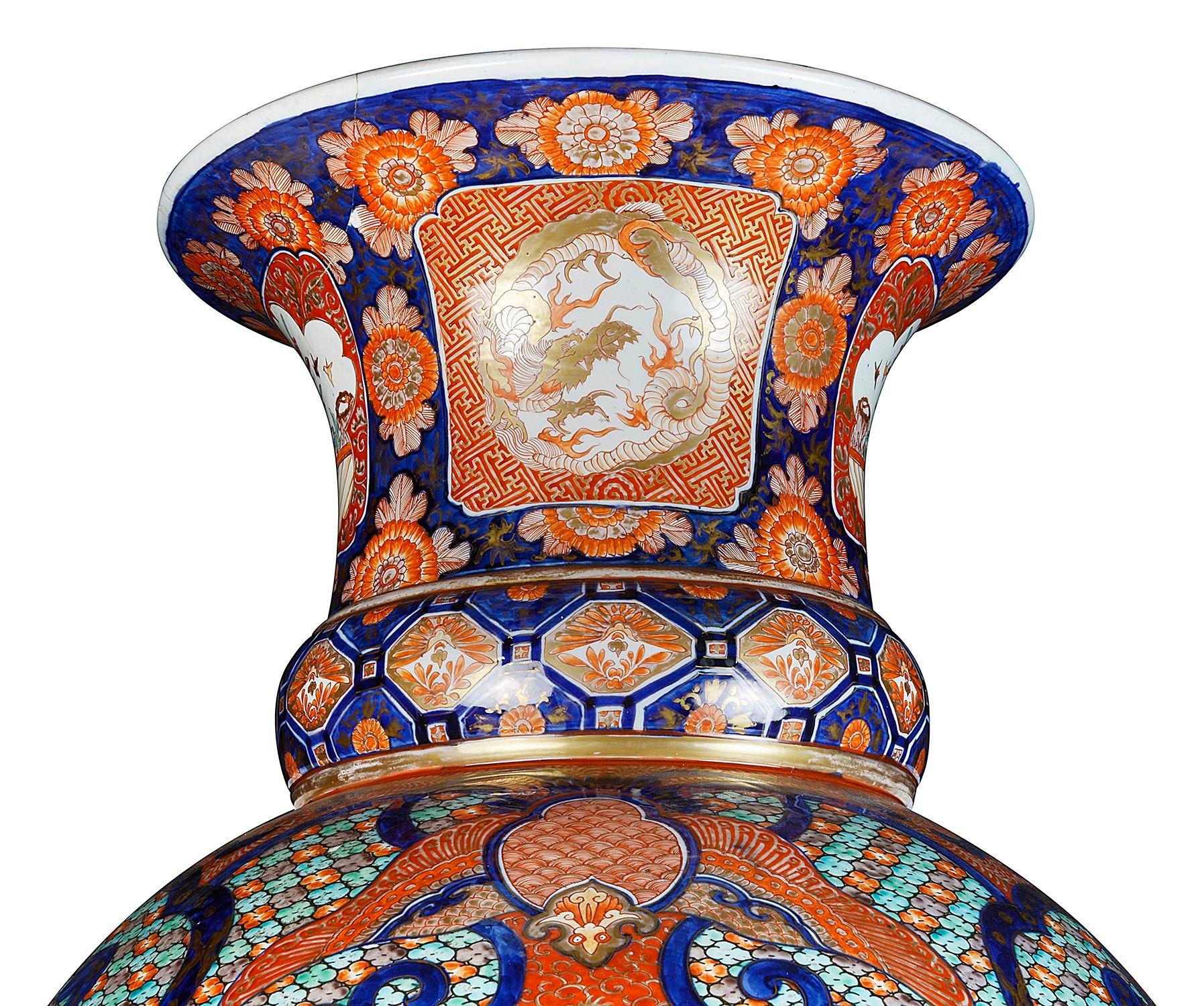 Large 19th Century Imari vase 2