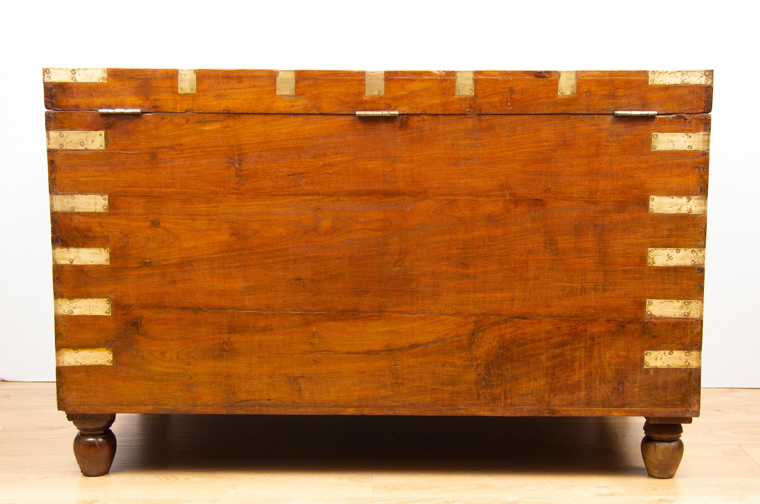 Large 19th Century Indian Teak Brown Chest, 1890's In Good Condition For Sale In Surbiton, GB