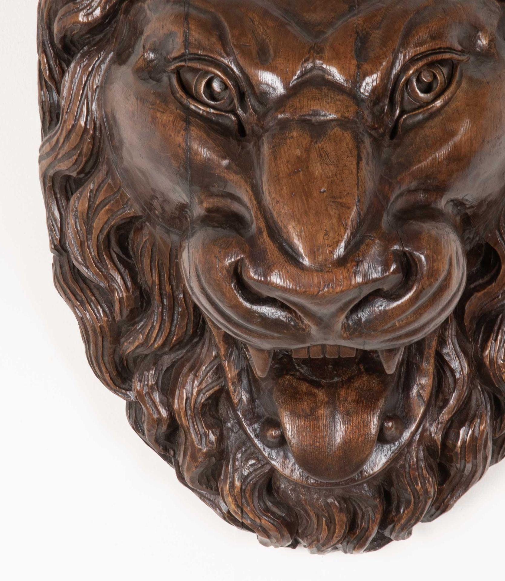 Gran Máscara de Pared de León Tallado Italiano del Siglo XIX siglo XIX en venta