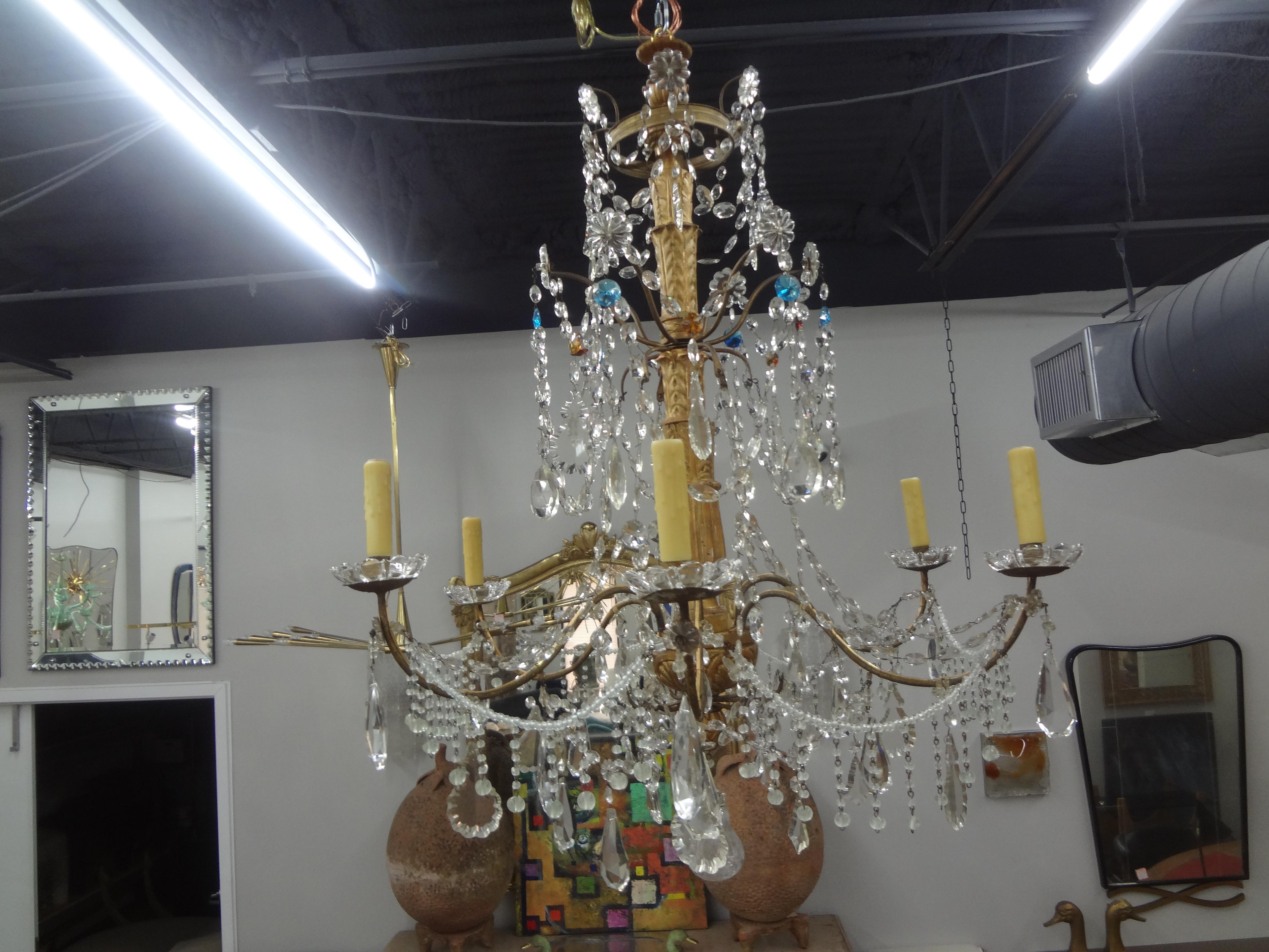 Grand lustre italien du 19ème siècle en bois doré de Gênes et cristal en vente 7