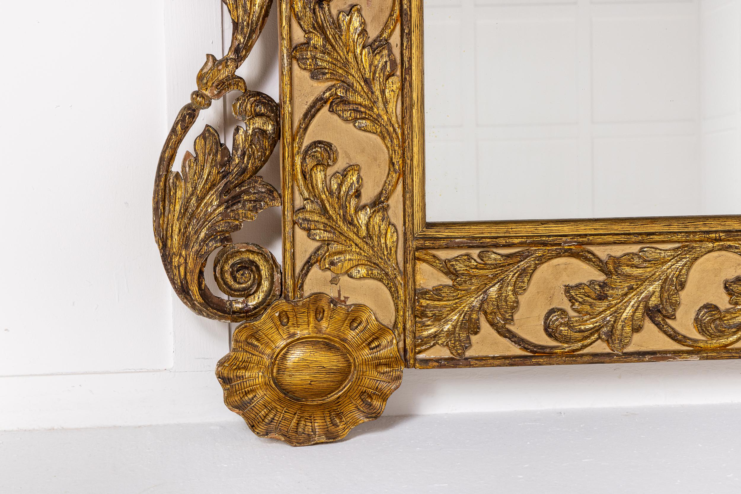 Grand miroir en bois doré italien du 19e siècle en vente 1