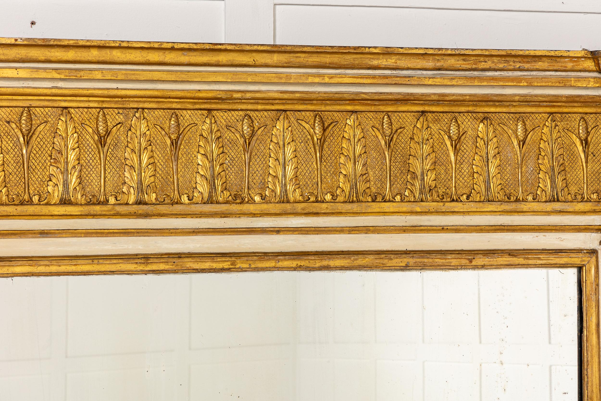Grand miroir en bois doré italien du 19e siècle en vente 1