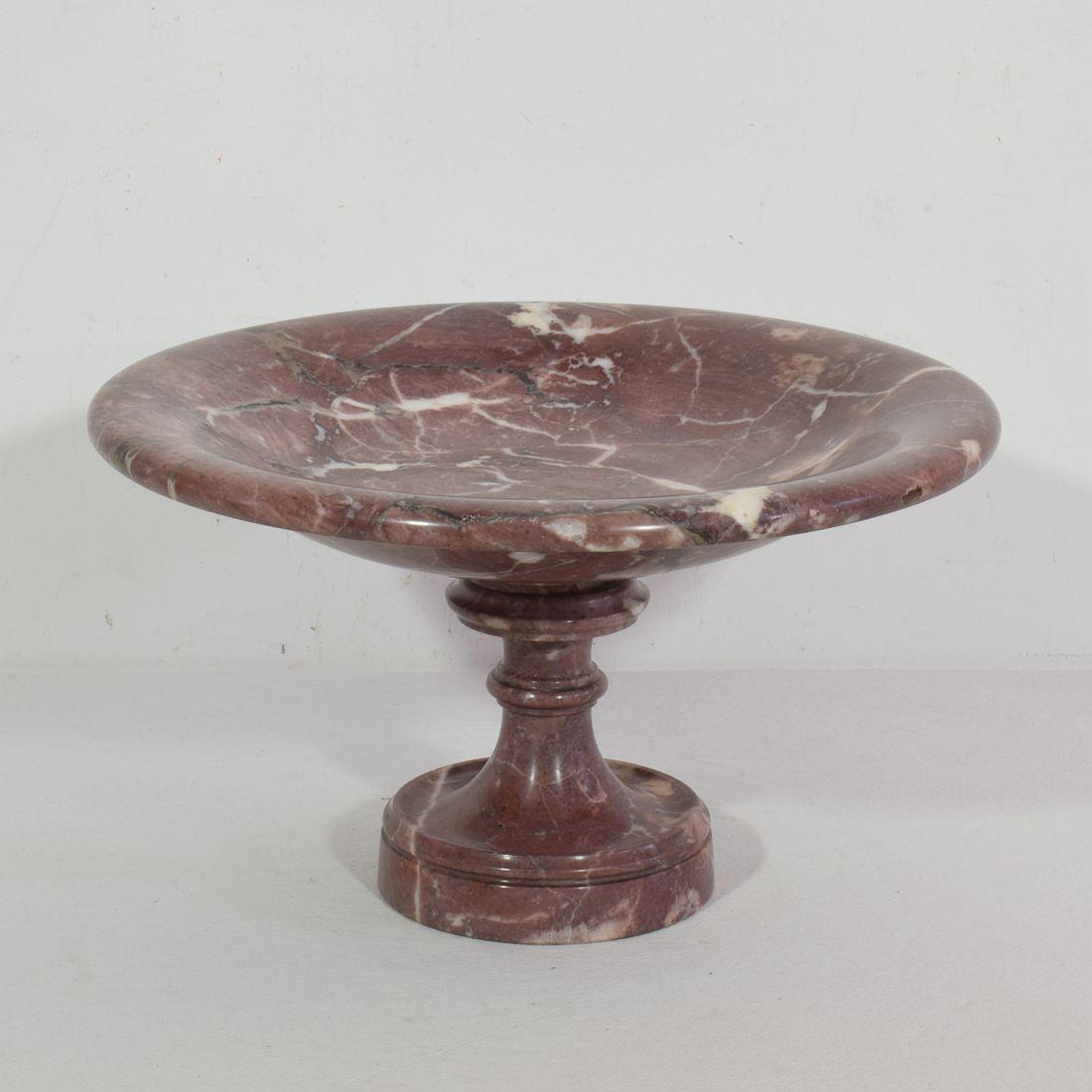 Original and very rare marble tazza. Beautiful color.
Italy, circa 1800-1850
Good condition but consistent with its high age a bit weathered.
More pictures available on request.