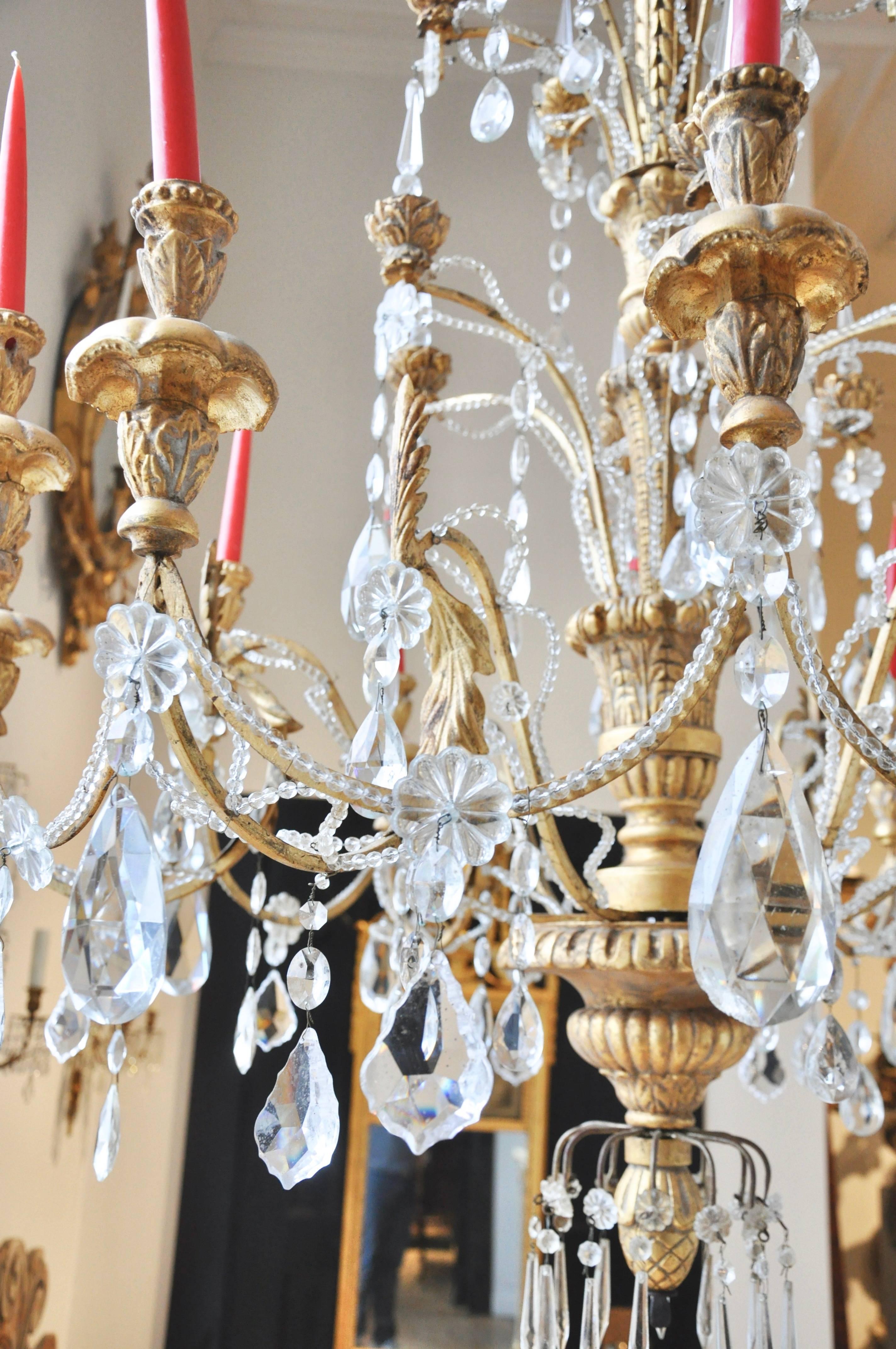 Wool Large 19th Century Italian Neoclassical Chandelier Gilt For Sale