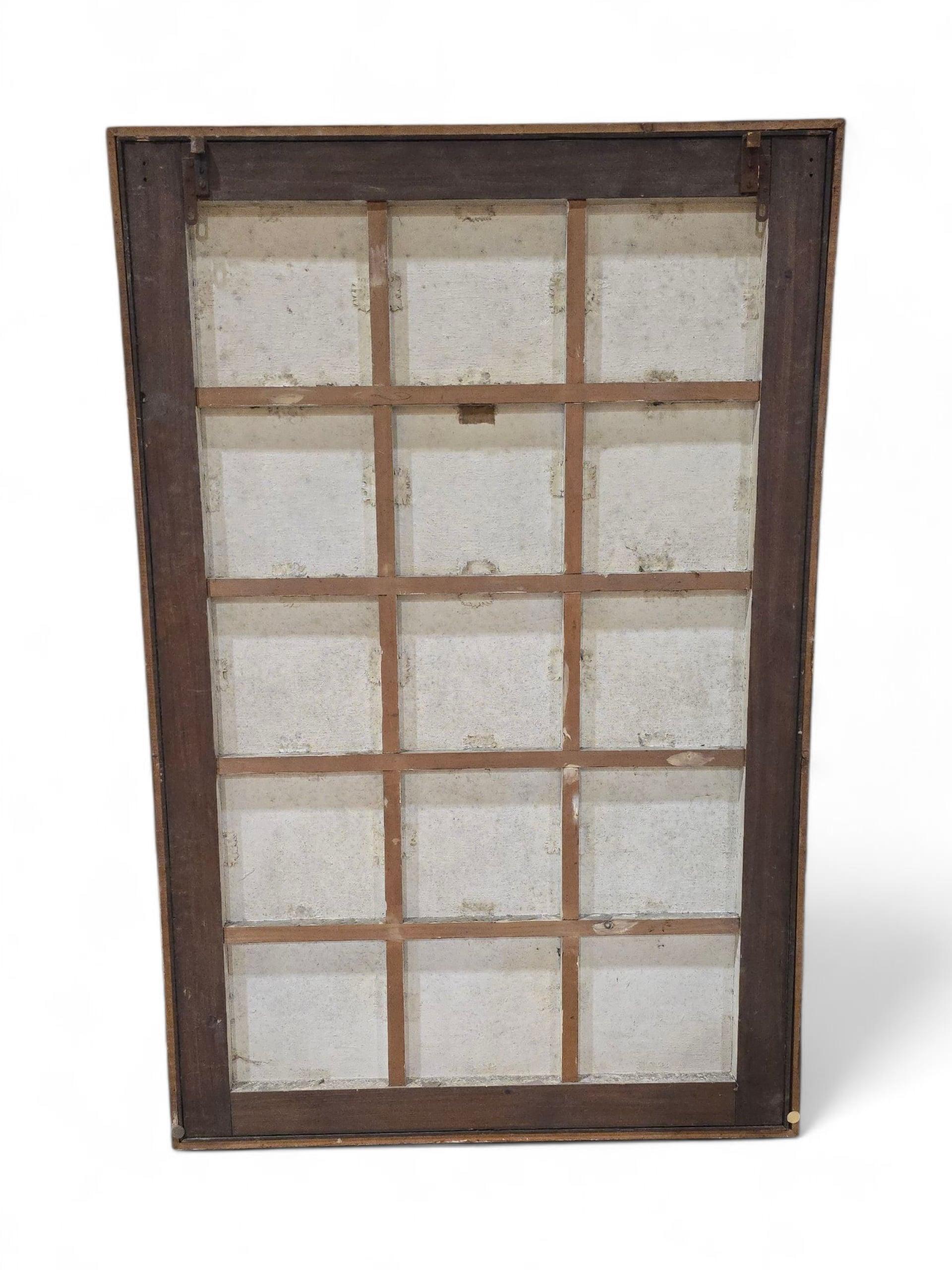 Impressionnante et très décorative grande huile sur toile représentant une scène de campagne italienne, peinte à la fin du 19e siècle.
La composition dépeint un moment rural animé avec des personnages dans un paysage bucolique, rendu avec des tons