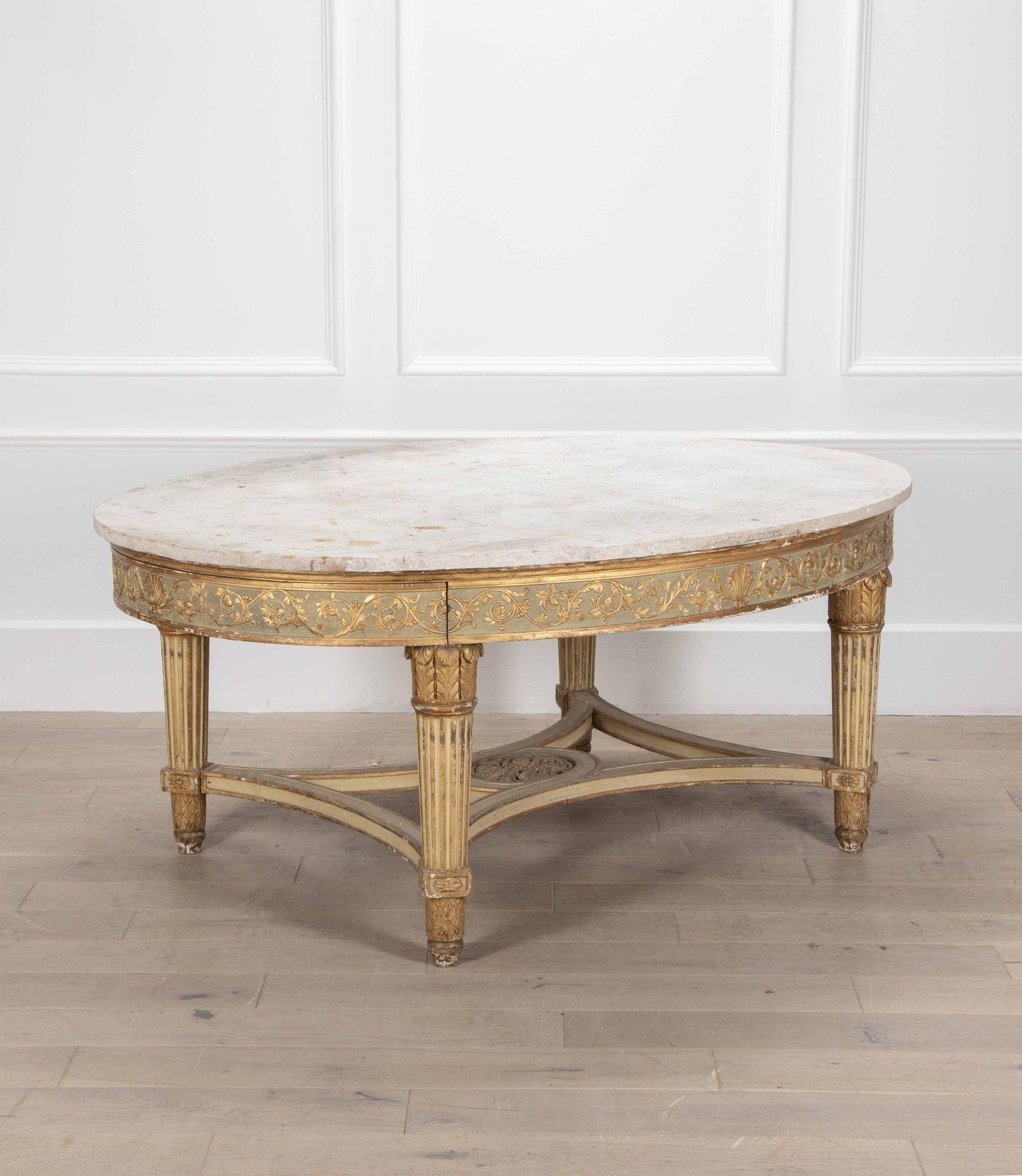 Grande table centrale ovale italienne du 19ème siècle Bon état - En vente à Gloucestershire, GB